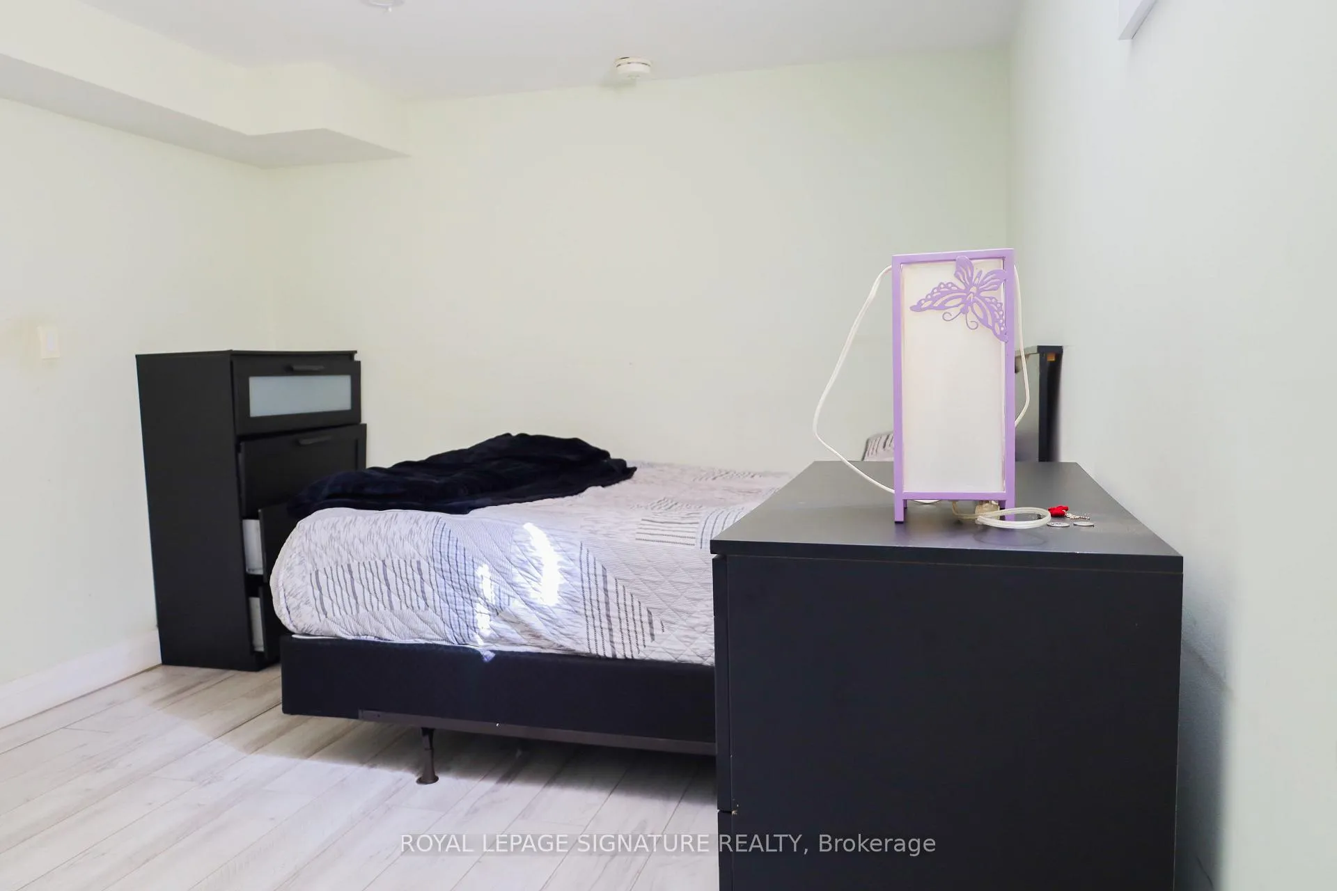Photo 12 of Unit Basement Apt1, 273 Centre Street, Brampton, Brampton North — HOMEH