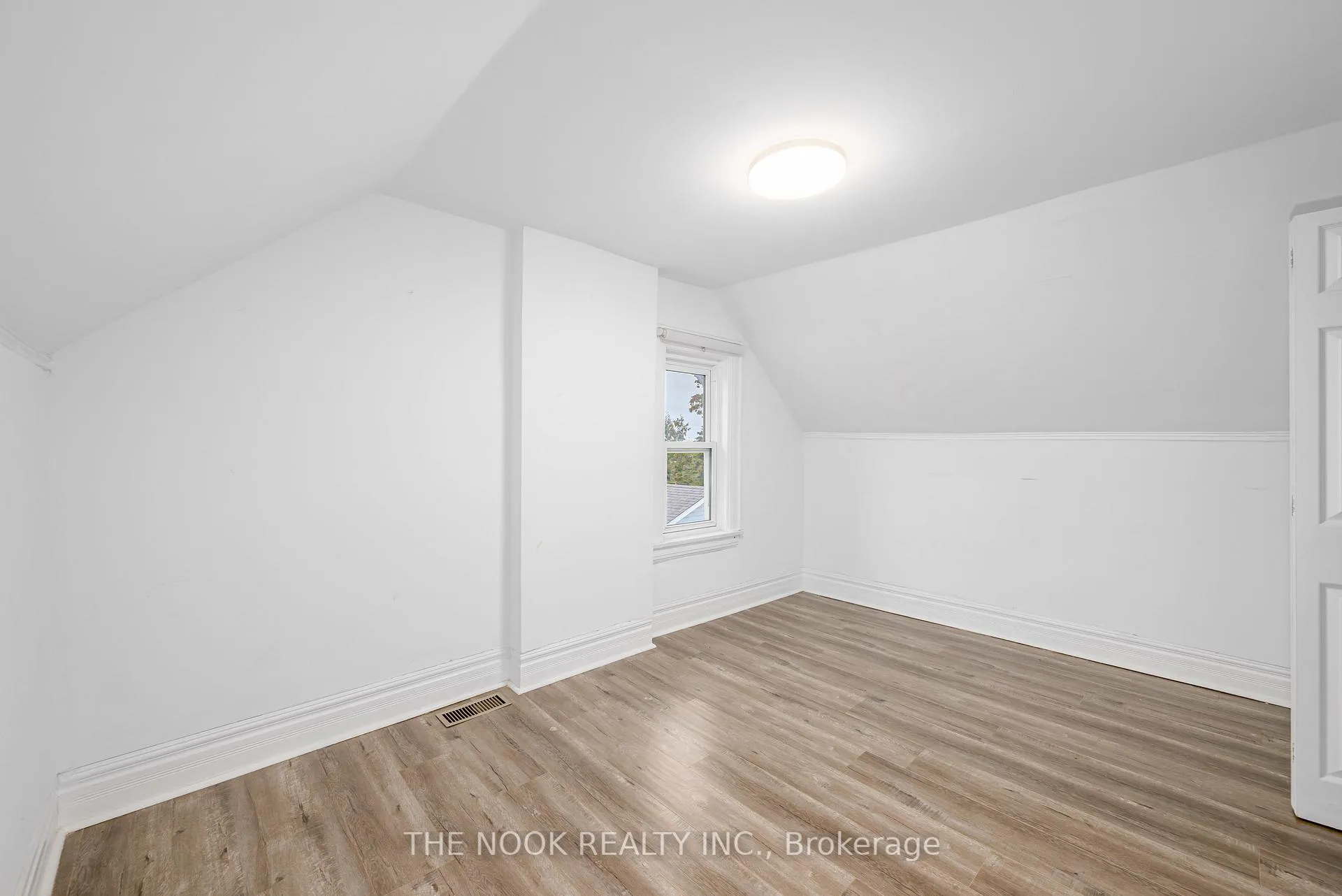 Photo 23 of 219 Verdun Road, Oshawa, Central — HOMEH