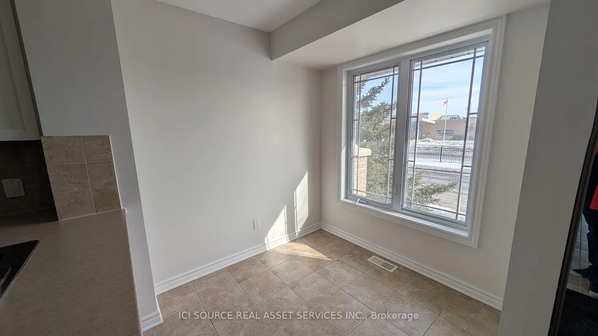 Photo 5 of 507A Chapman Mills Drive, Ottawa, Barrhaven - Strandherd — HOMEH