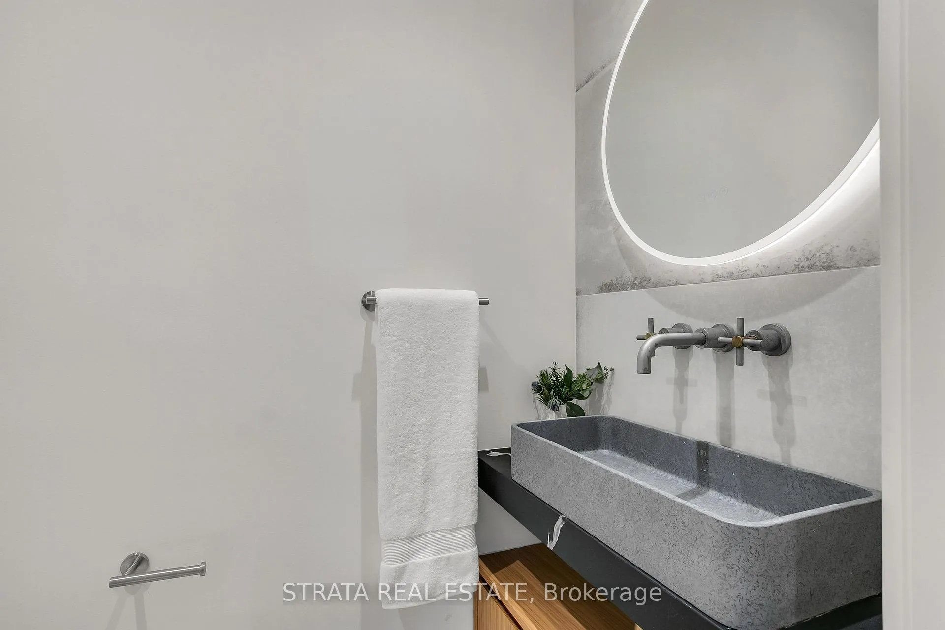 Photo 8 of 354 Cleveland Street, Toronto, Mount Pleasant East — HOMEH
