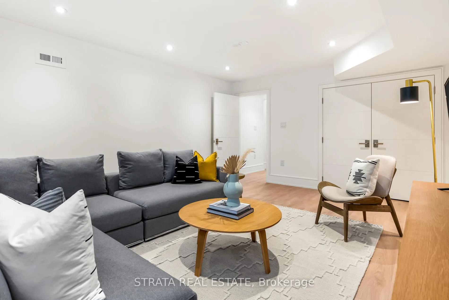 Photo 36 of 354 Cleveland Street, Toronto, Mount Pleasant East — HOMEH