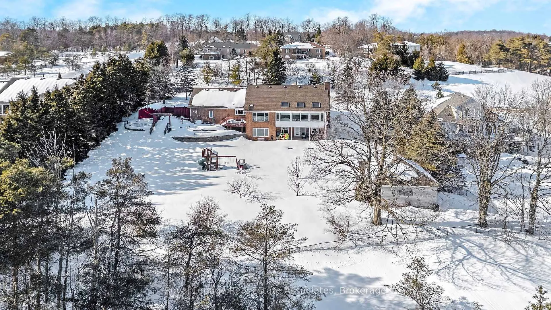 Photo 40 of 10 Kildare Drive, Erin, Rural Erin — HOMEH