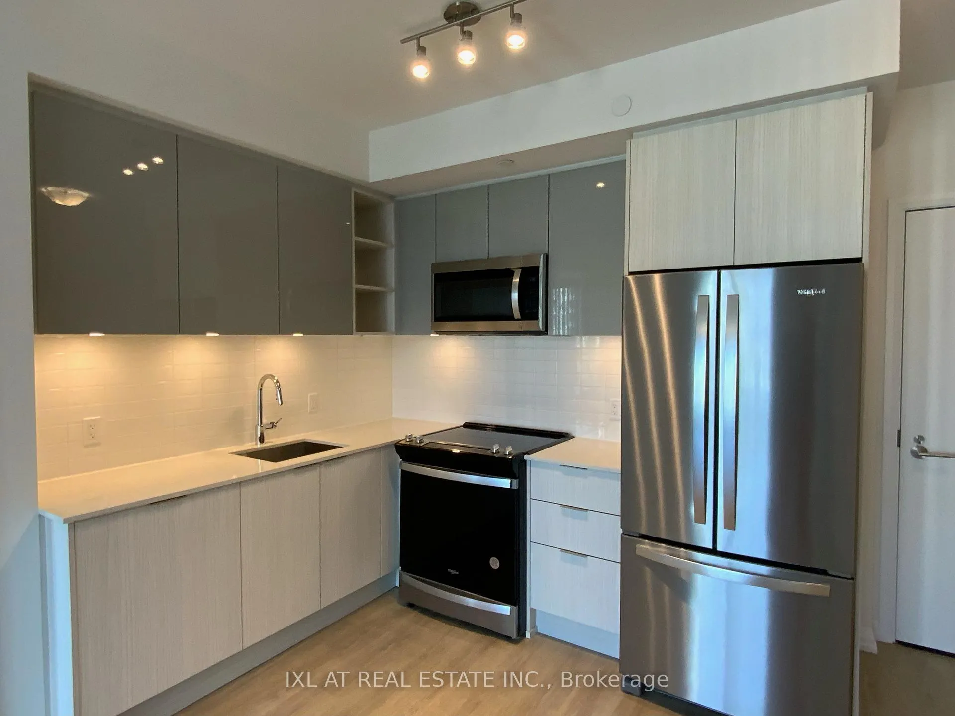 Front of Unit 2618, 50 Dunfield Avenue