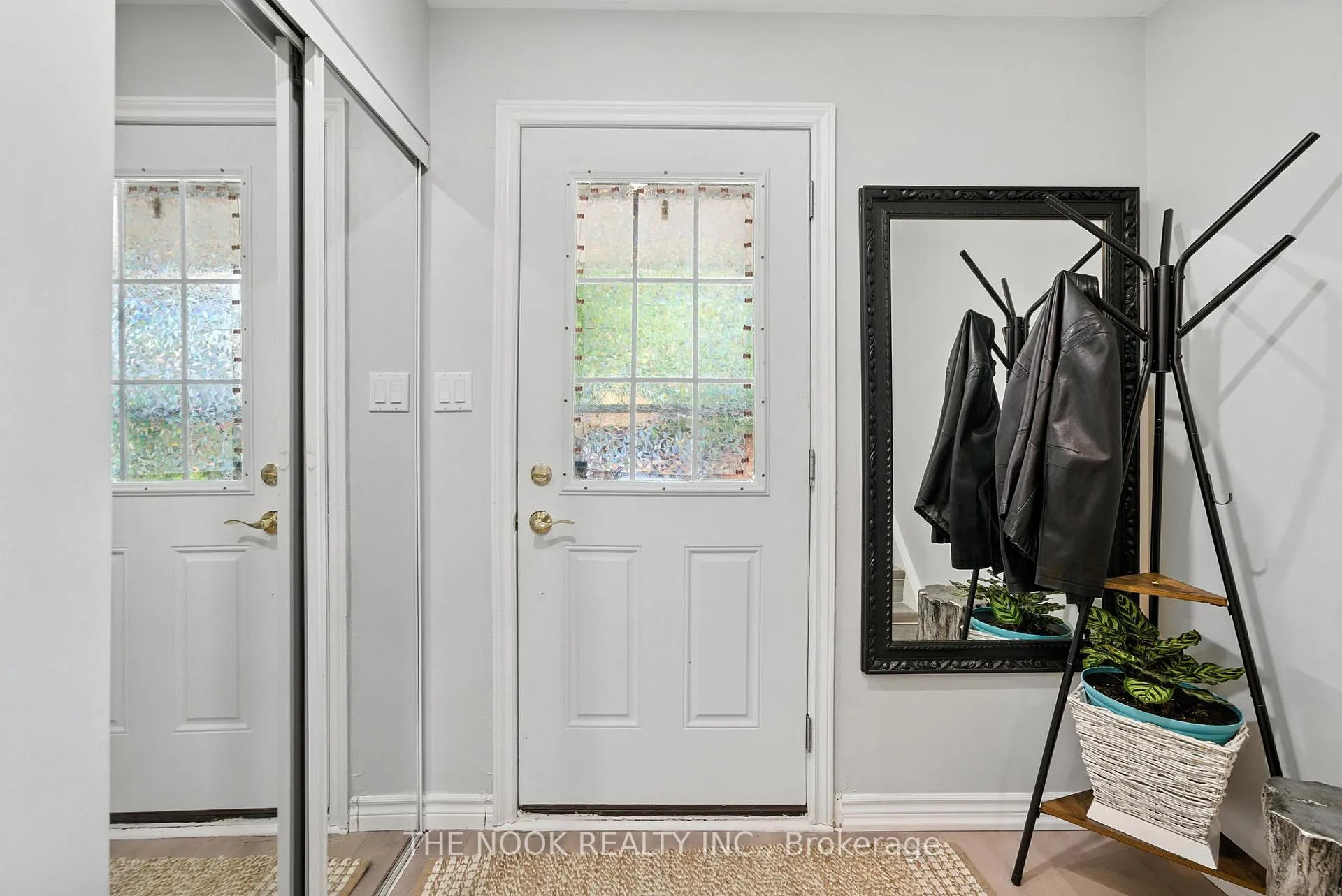 Photo 5 of Unit 23, 450 Bristol Crescent, Oshawa, Vanier — HOMEH