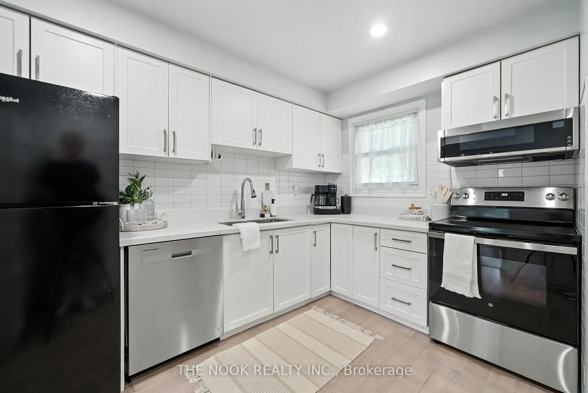 Photo 6 of Unit 23, 450 Bristol Crescent, Oshawa, Vanier — HOMEH