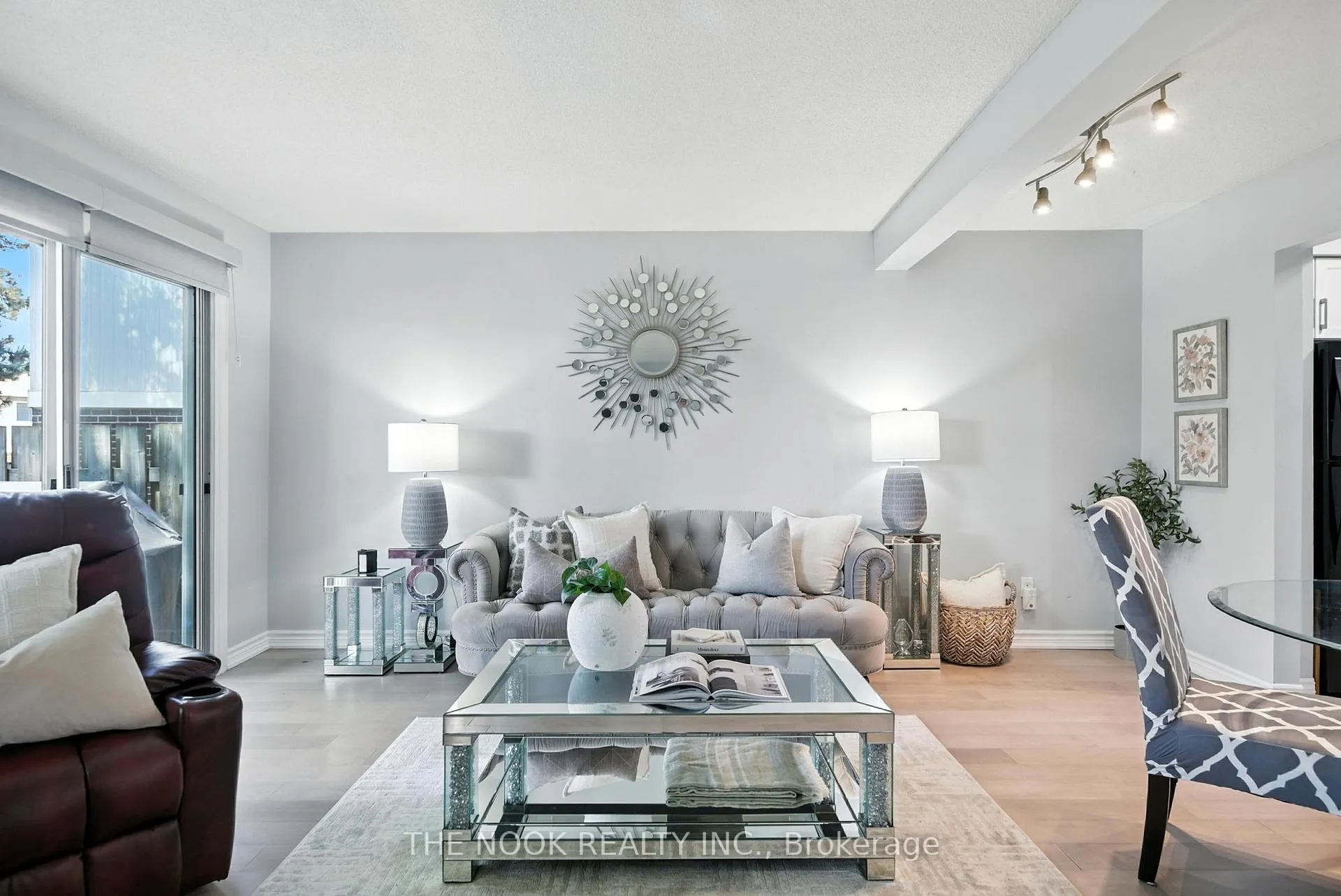 Photo 11 of Unit 23, 450 Bristol Crescent, Oshawa, Vanier — HOMEH