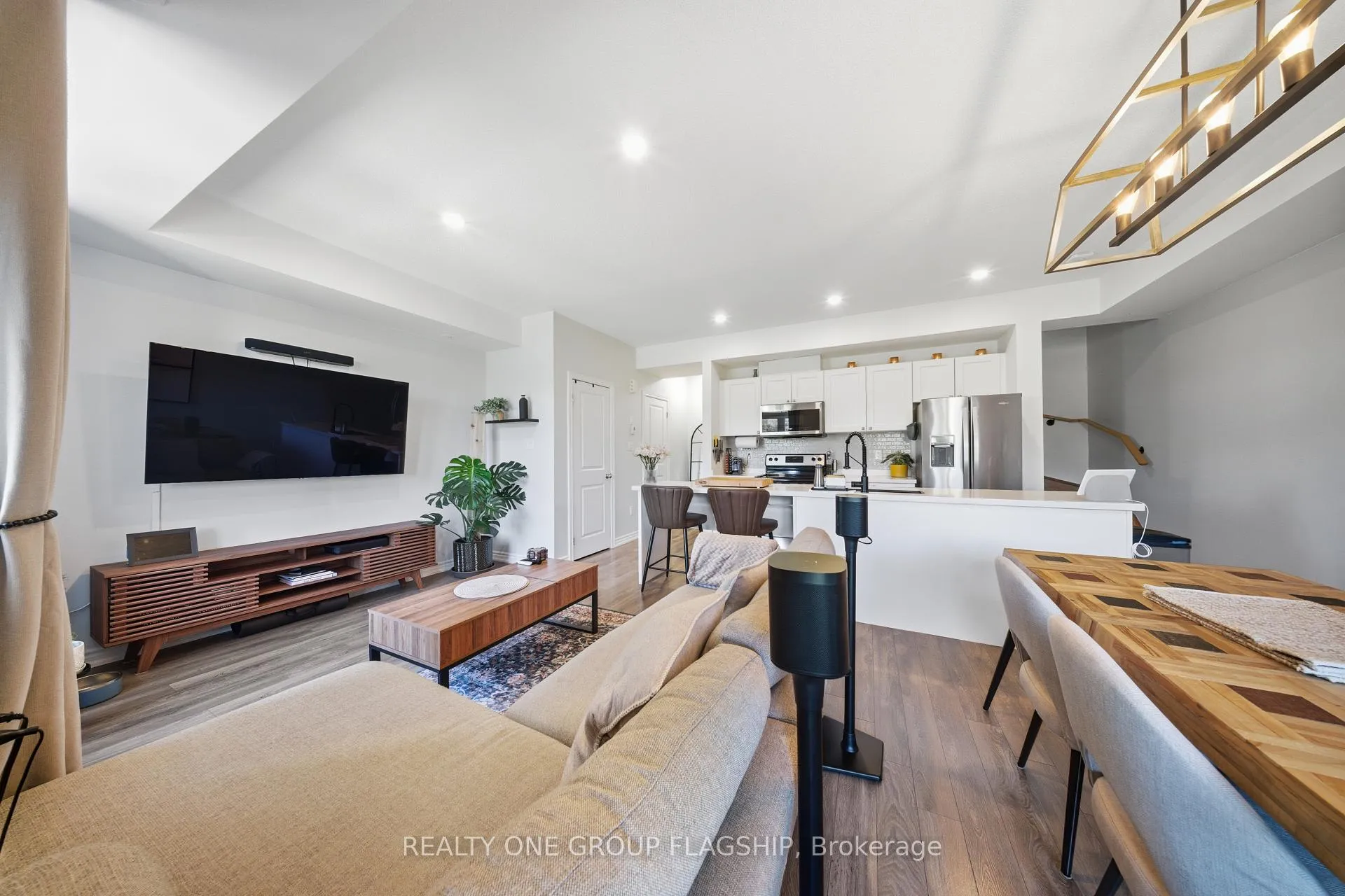Photo 5 of 2613 Garrison Crossing, Pickering, Duffin Heights — HOMEH