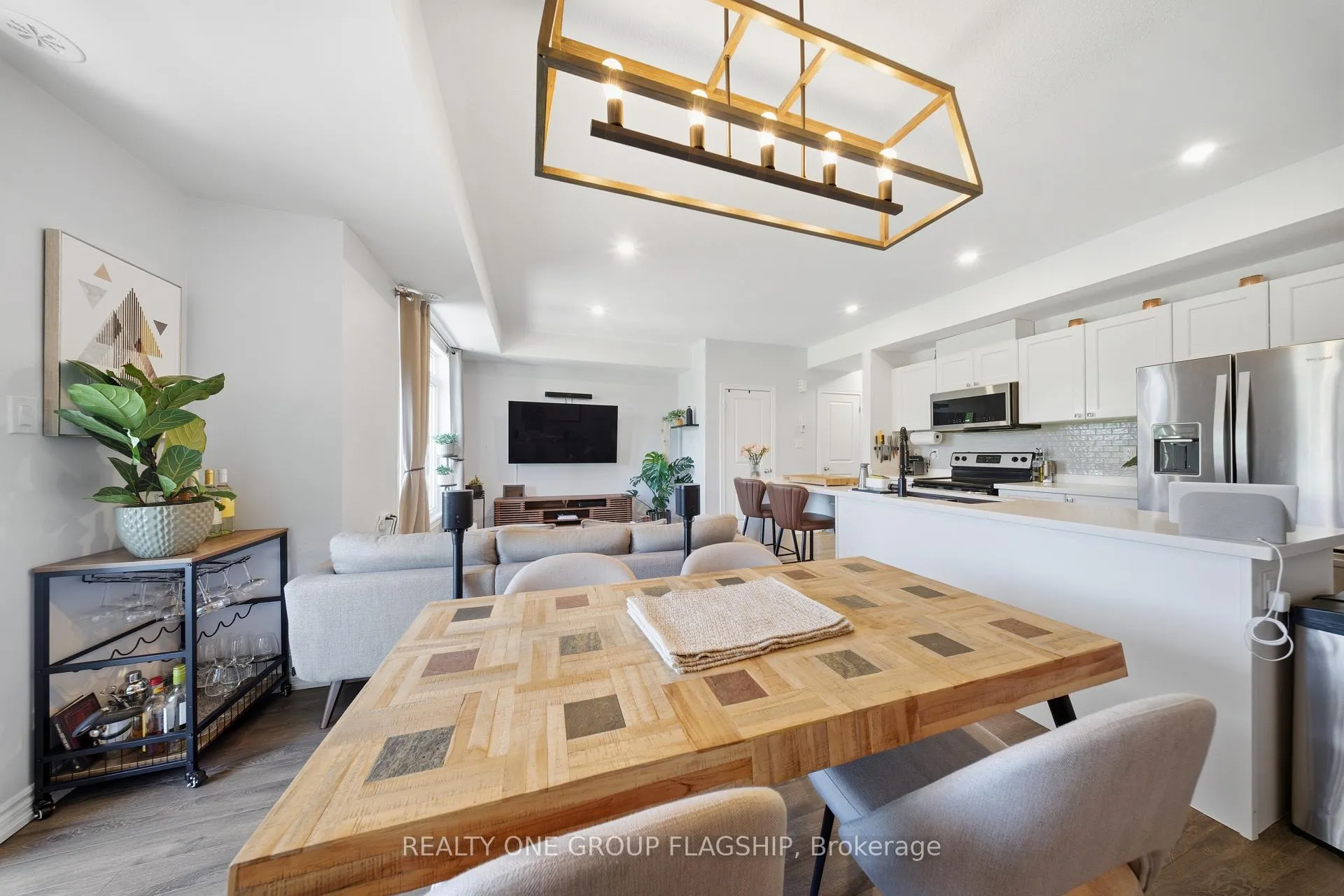 Photo 9 of 2613 Garrison Crossing, Pickering, Duffin Heights — HOMEH