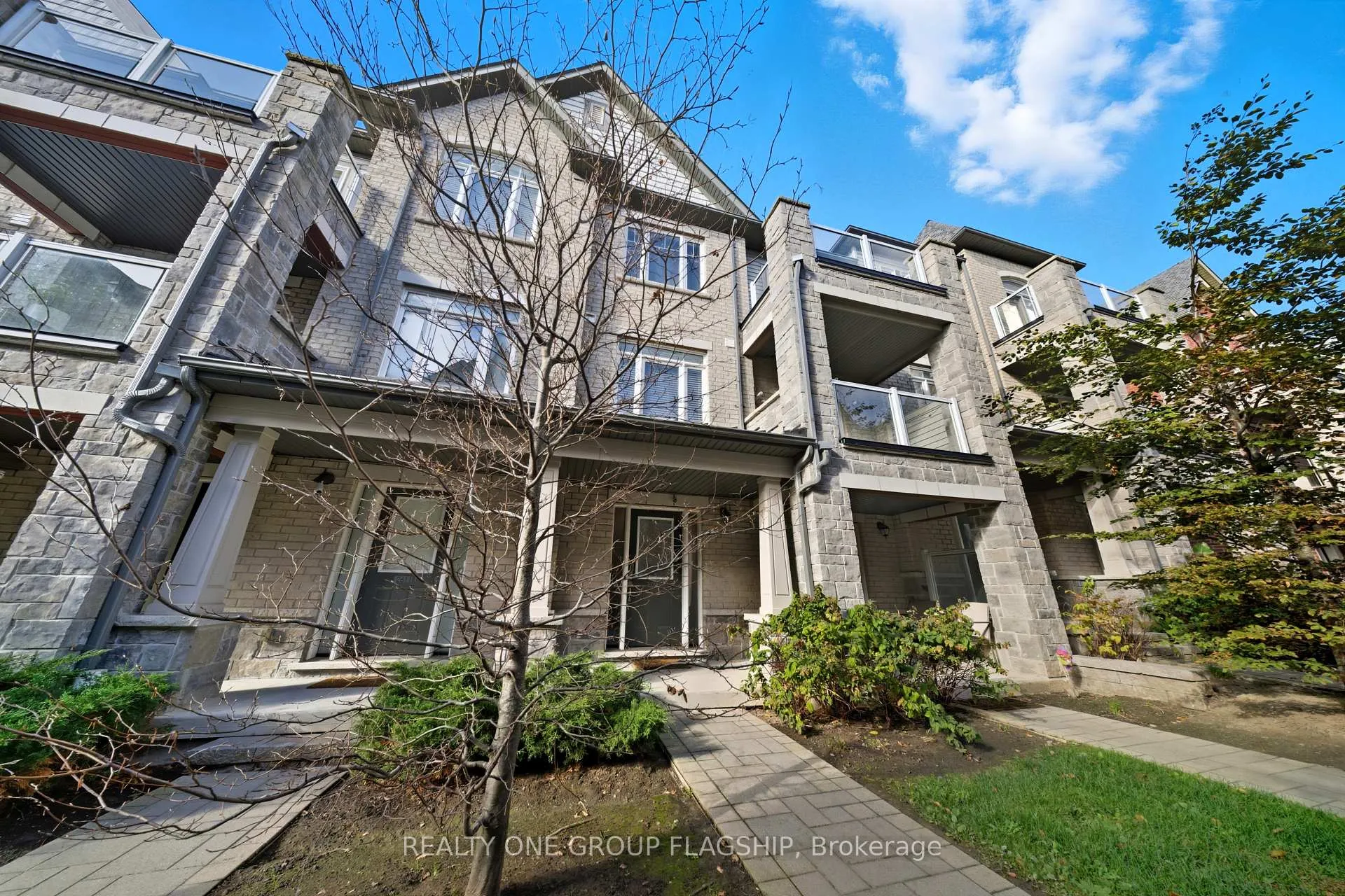 Photo 38 of 2613 Garrison Crossing, Pickering, Duffin Heights — HOMEH