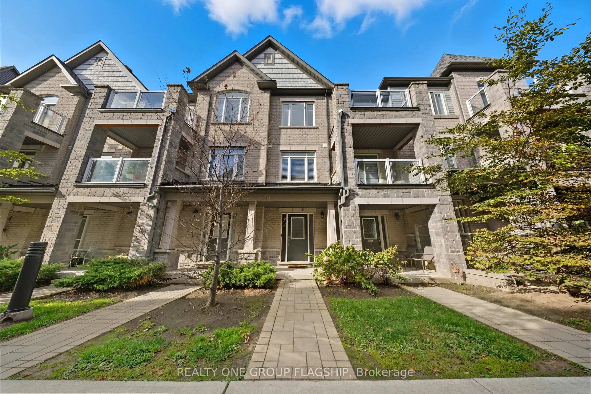 Photo 40 of 2613 Garrison Crossing, Pickering, Duffin Heights — HOMEH