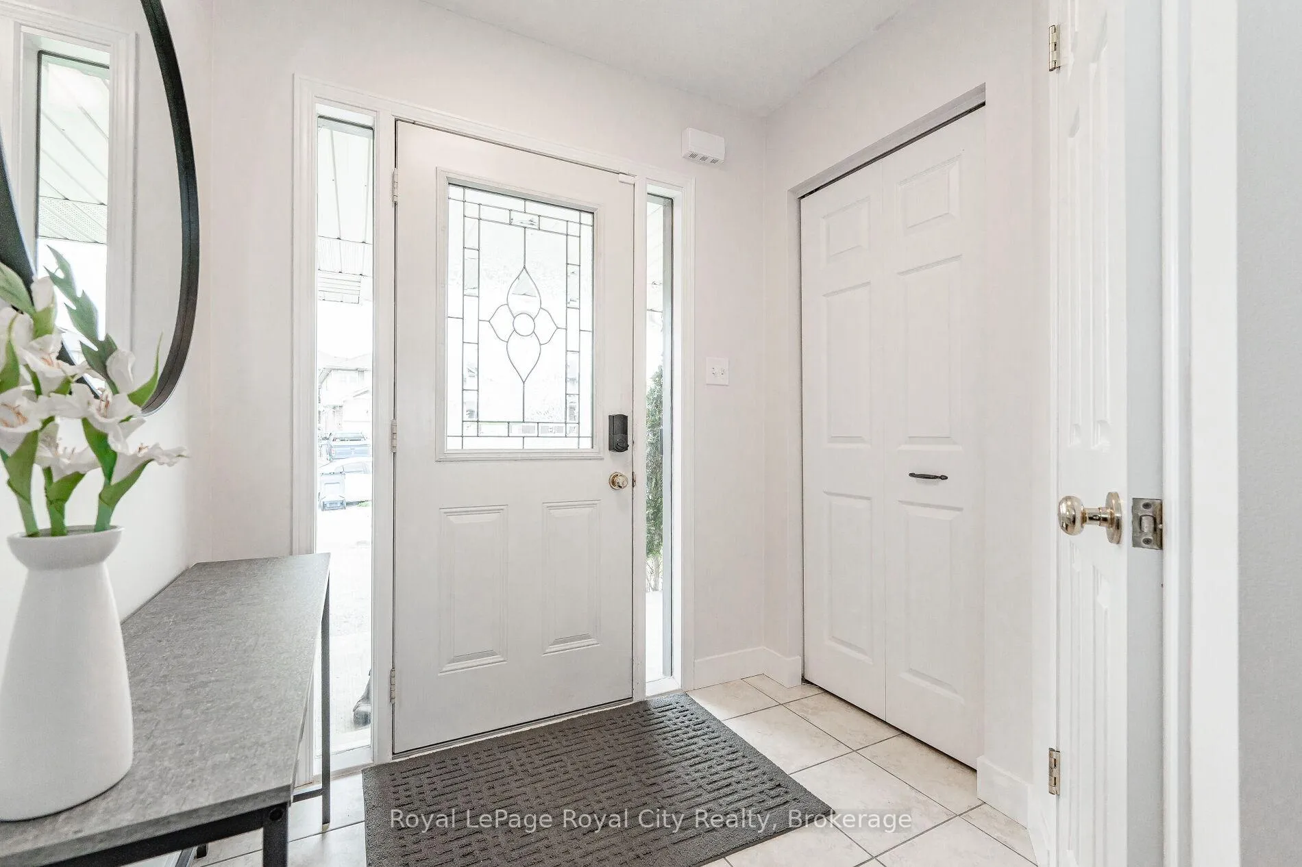 Photo 3 of Unit Upper, 25 Davison Drive, Guelph, Grange Road — HOMEH