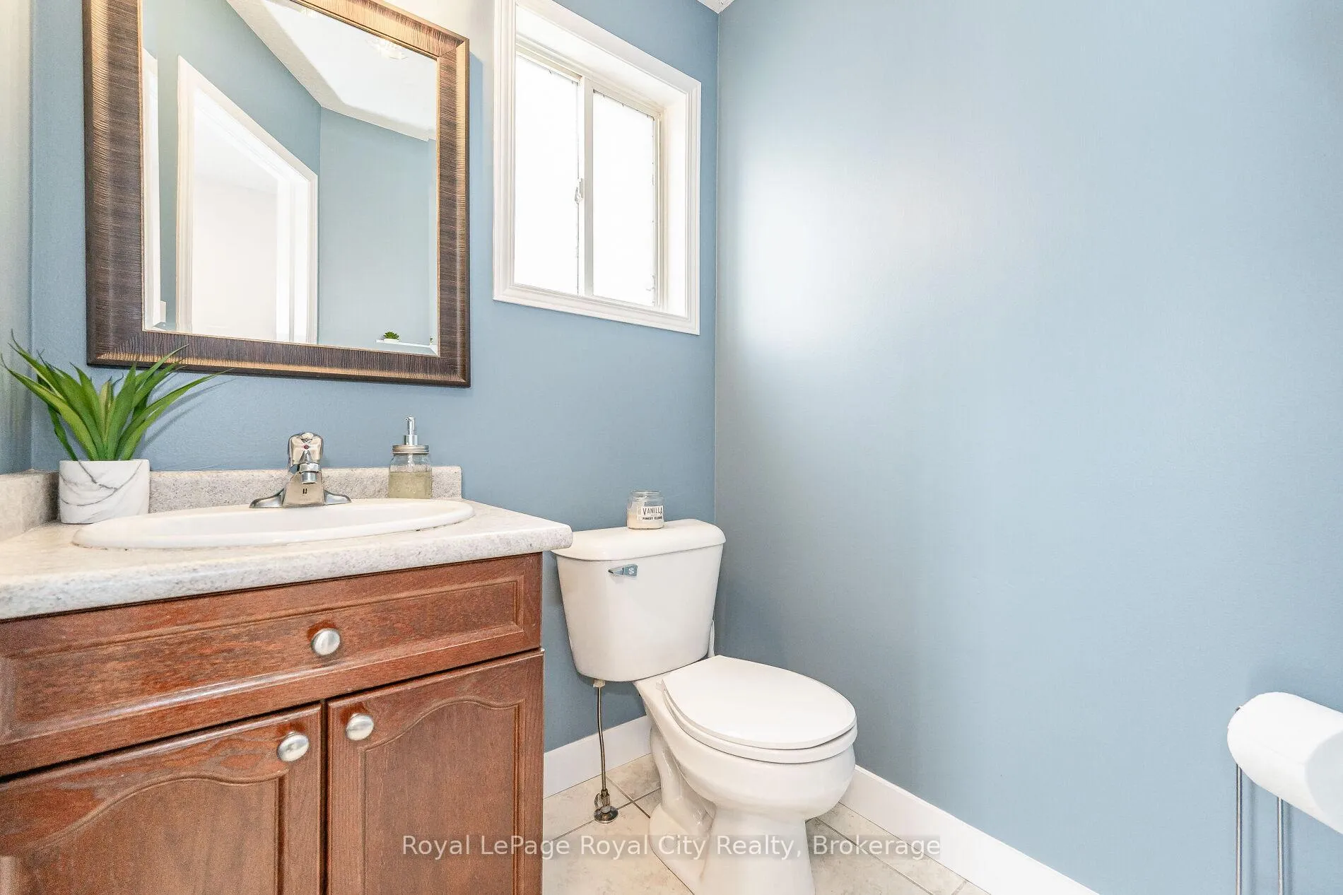 Photo 5 of Unit Upper, 25 Davison Drive, Guelph, Grange Road — HOMEH