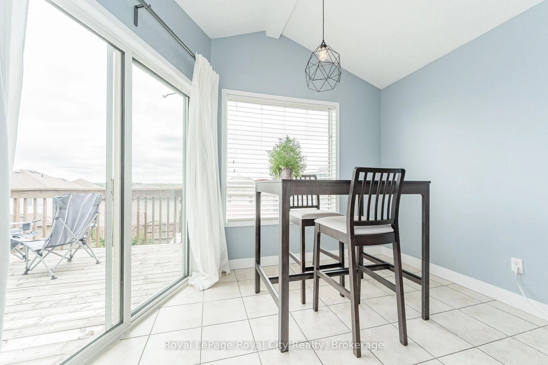 Photo 13 of Unit Upper, 25 Davison Drive, Guelph, Grange Road — HOMEH