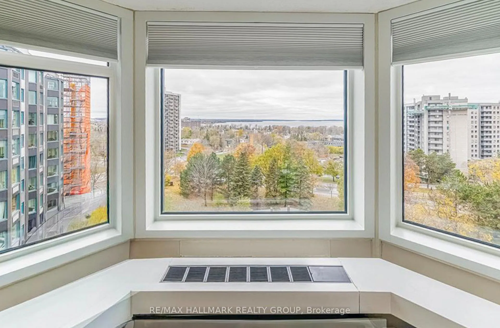 Photo 9 of Unit 902, 1025 Grenon Avenue, Ottawa, Fairfield Heights — HOMEH