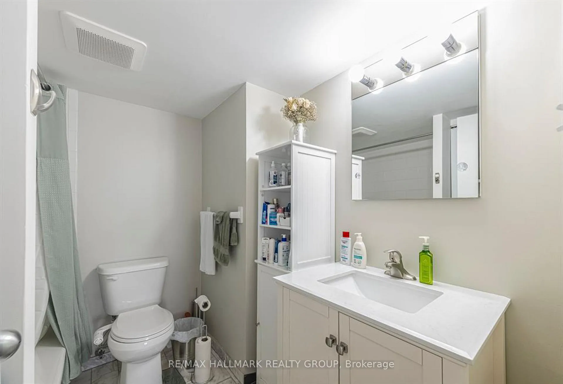 Photo 12 of Unit 902, 1025 Grenon Avenue, Ottawa, Fairfield Heights — HOMEH