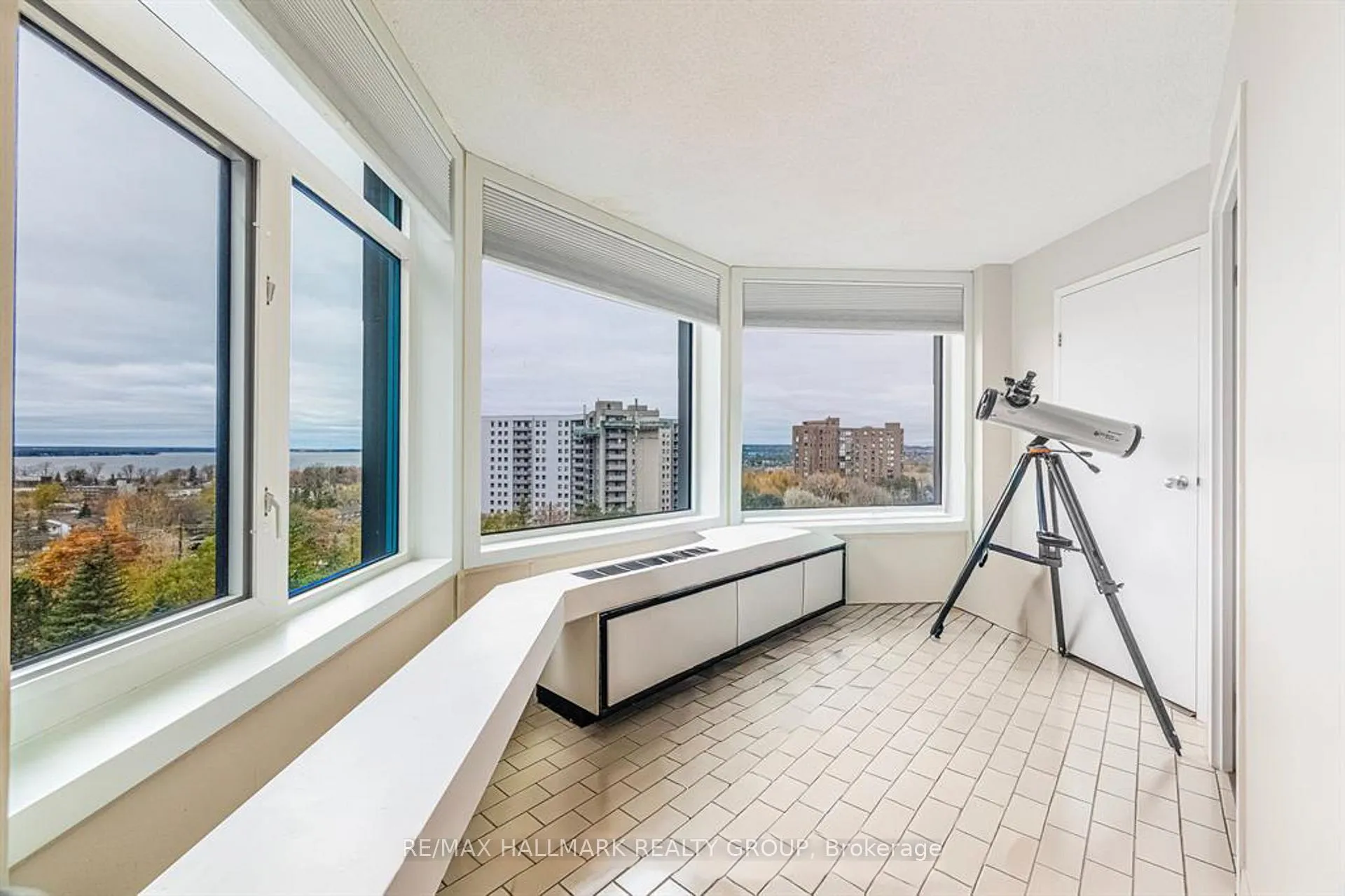 Photo 19 of Unit 902, 1025 Grenon Avenue, Ottawa, Fairfield Heights — HOMEH