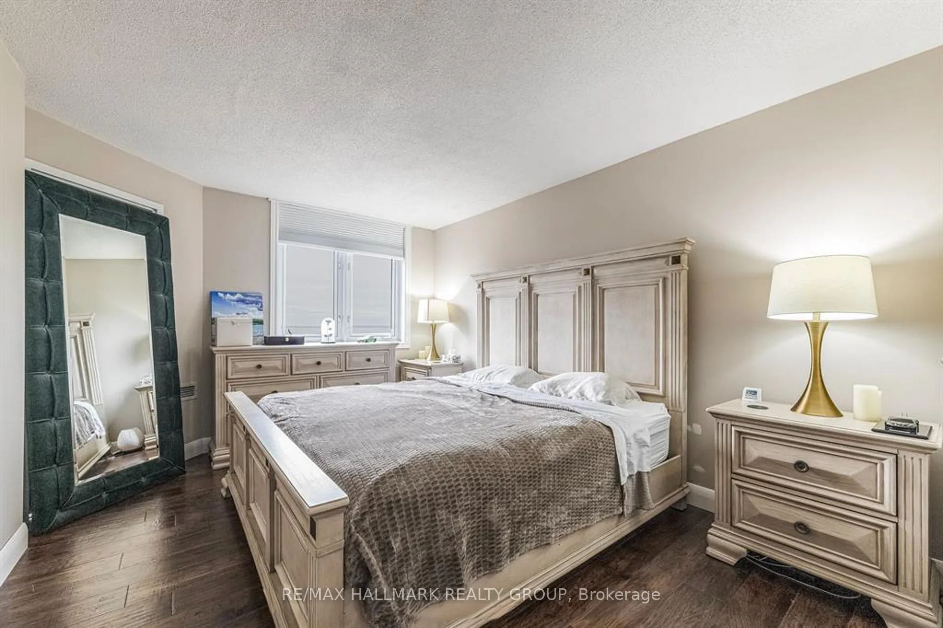 Photo 21 of Unit 902, 1025 Grenon Avenue, Ottawa, Fairfield Heights — HOMEH
