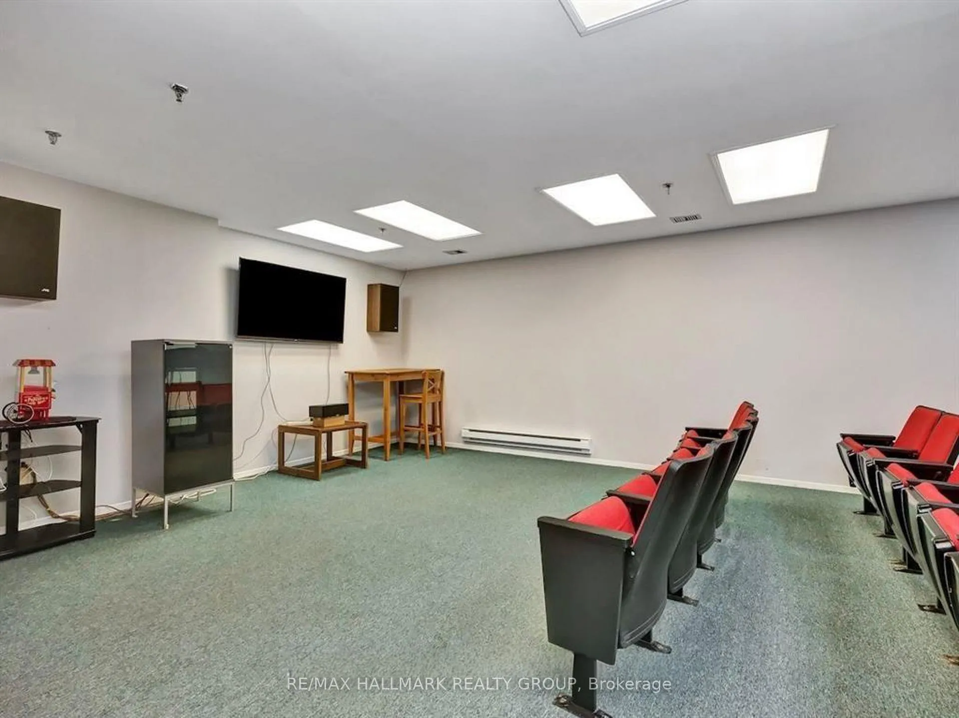 Photo 35 of Unit 902, 1025 Grenon Avenue, Ottawa, Fairfield Heights — HOMEH