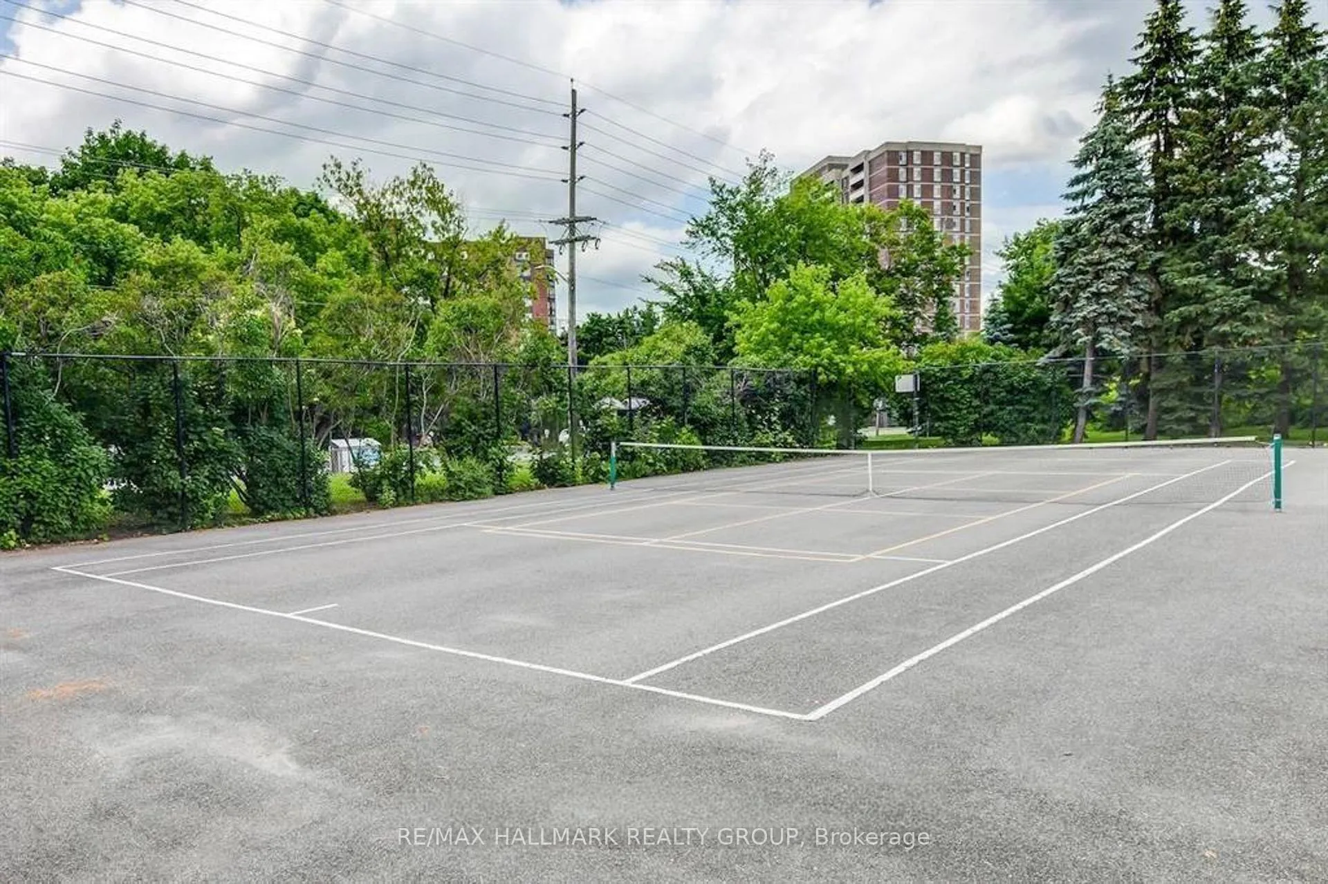 Photo 40 of Unit 902, 1025 Grenon Avenue, Ottawa, Fairfield Heights — HOMEH