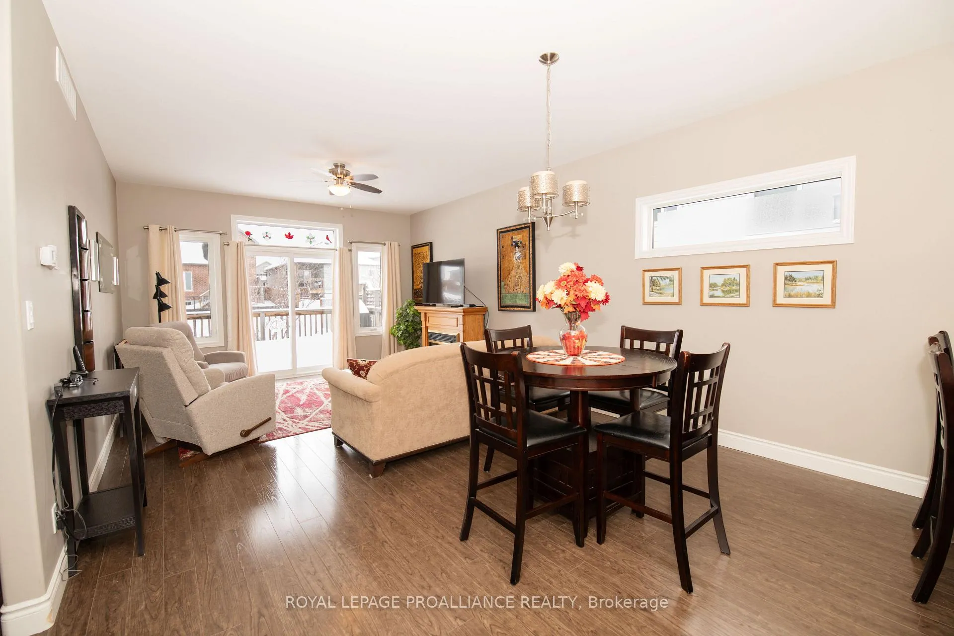 Photo 8 of 22 Walnut Crescent, Belleville, Thurlow Ward — HOMEH