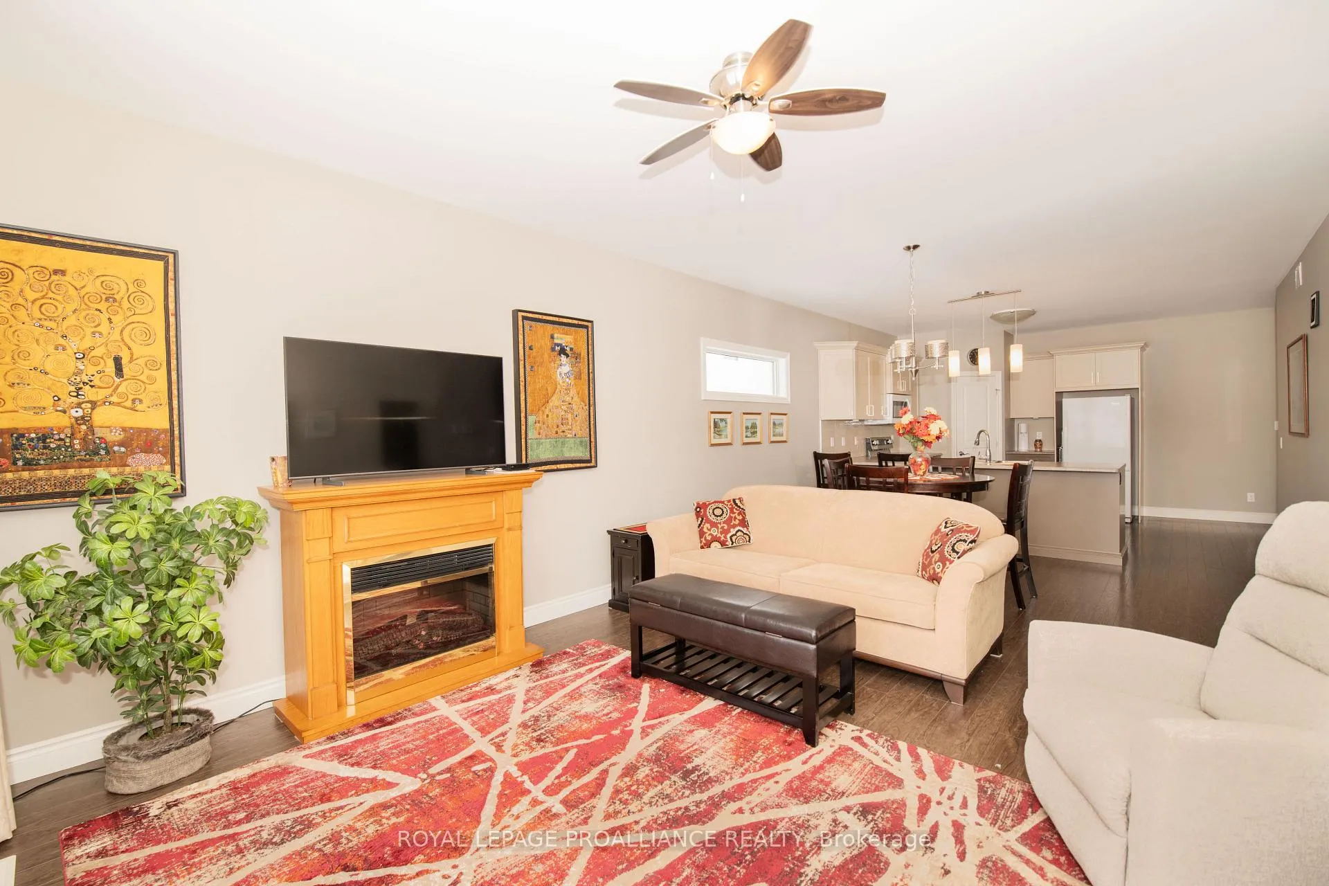 Photo 9 of 22 Walnut Crescent, Belleville, Thurlow Ward — HOMEH