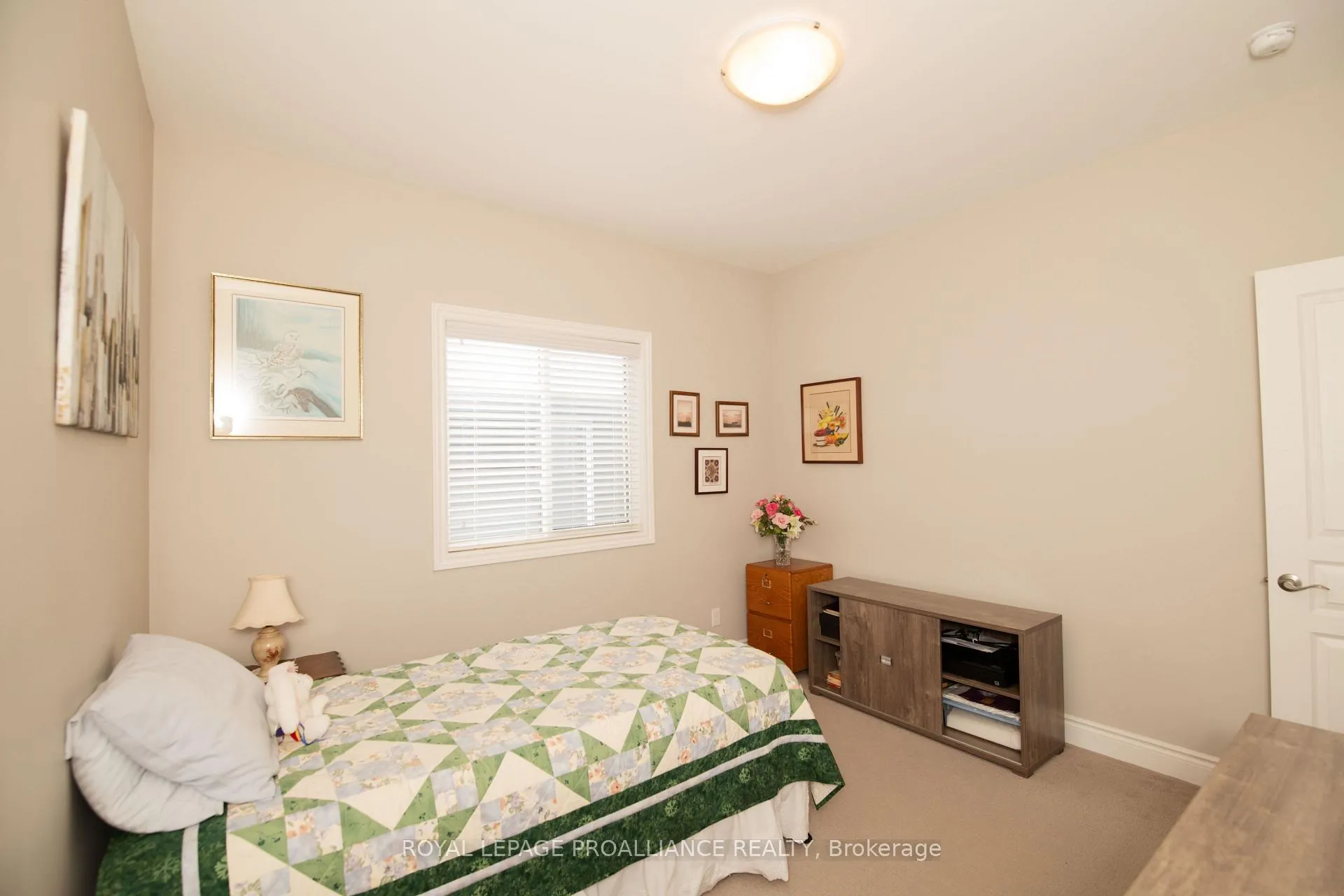 Photo 15 of 22 Walnut Crescent, Belleville, Thurlow Ward — HOMEH