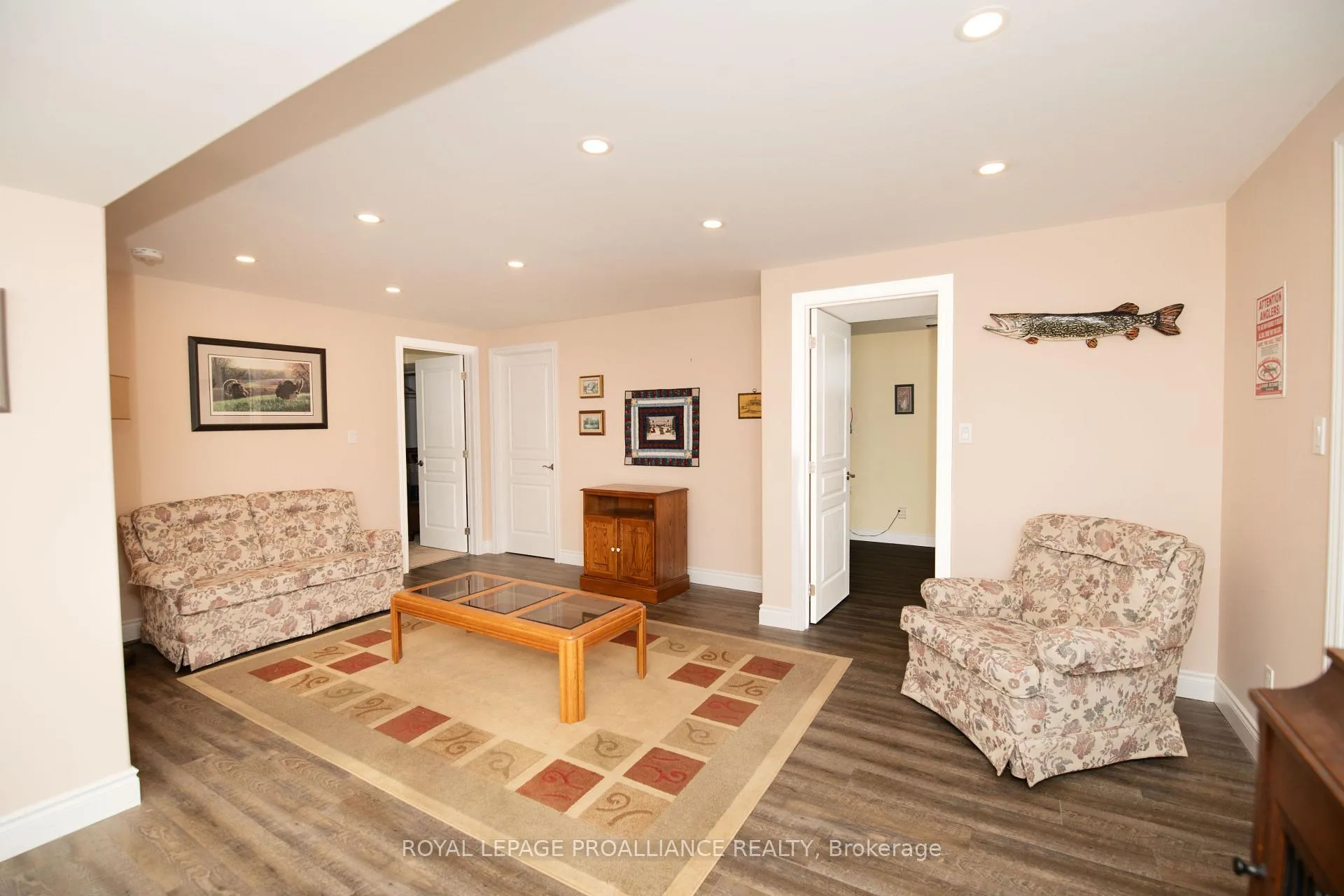 Photo 17 of 22 Walnut Crescent, Belleville, Thurlow Ward — HOMEH
