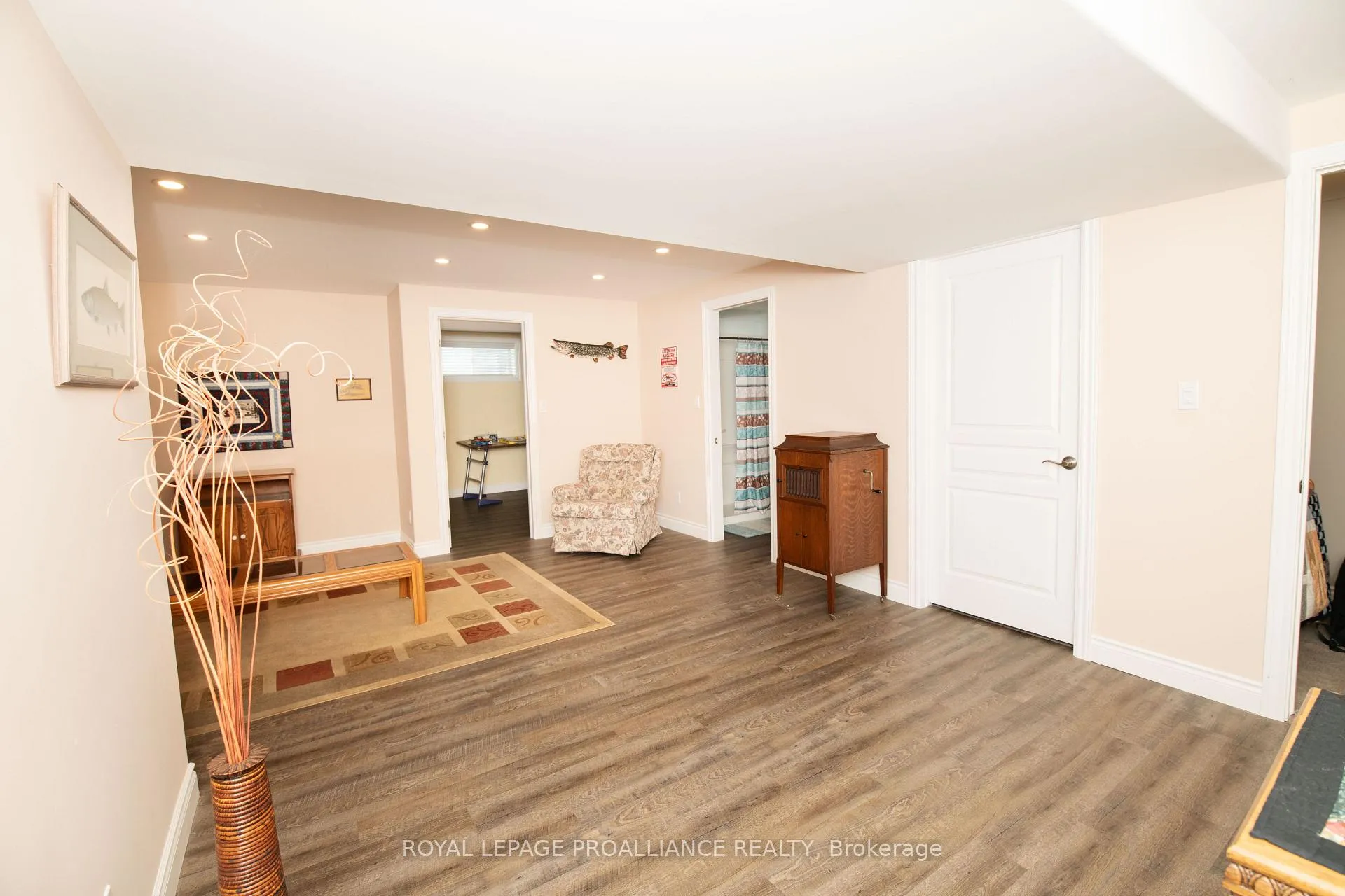 Photo 20 of 22 Walnut Crescent, Belleville, Thurlow Ward — HOMEH