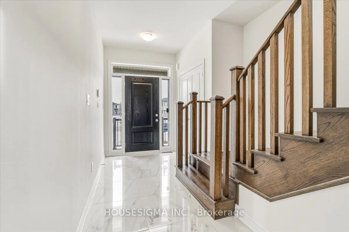 Photo 2 of 303 Great Falls Boulevard, Hamilton, Waterdown — HOMEH