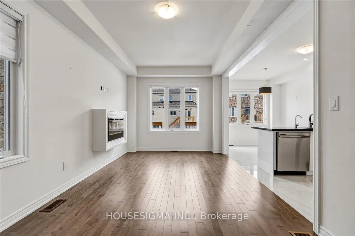 Photo 3 of 303 Great Falls Boulevard, Hamilton, Waterdown — HOMEH