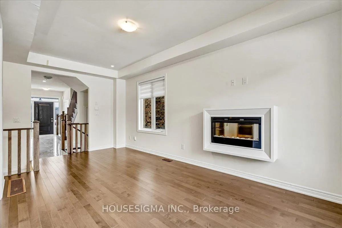 Photo 5 of 303 Great Falls Boulevard, Hamilton, Waterdown — HOMEH