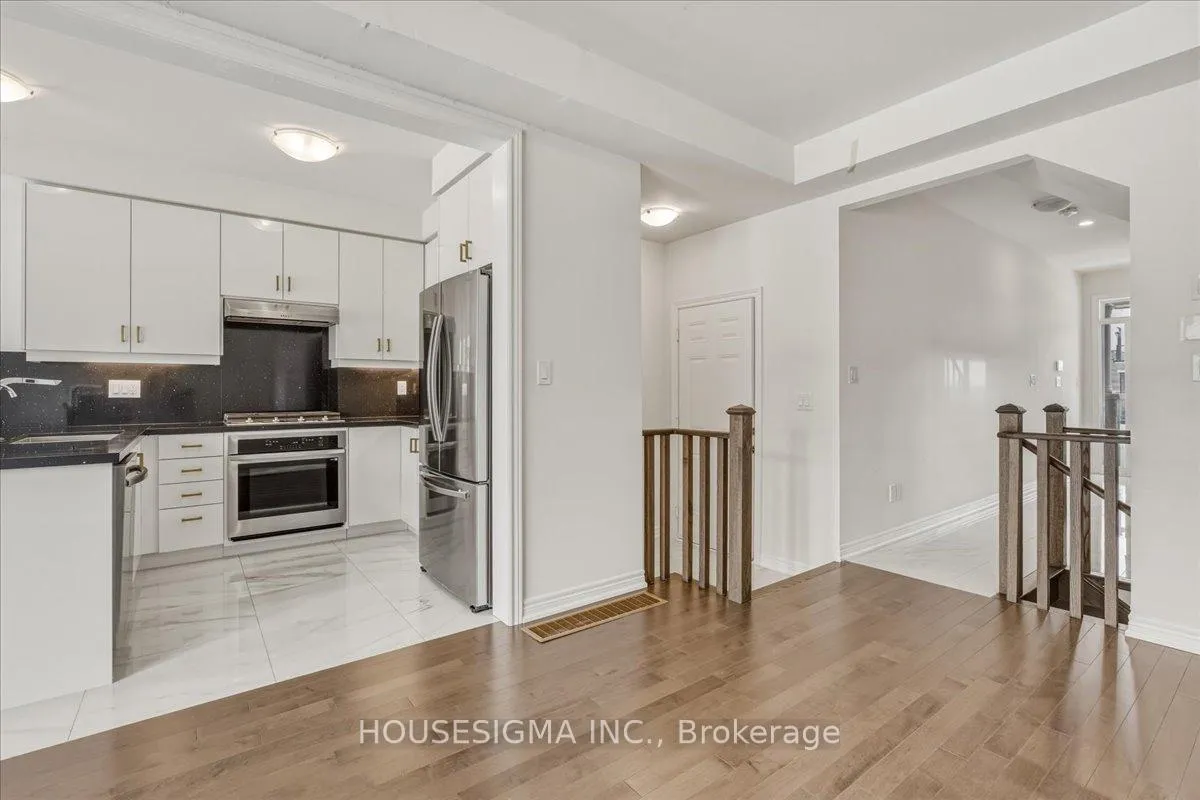 Photo 6 of 303 Great Falls Boulevard, Hamilton, Waterdown — HOMEH