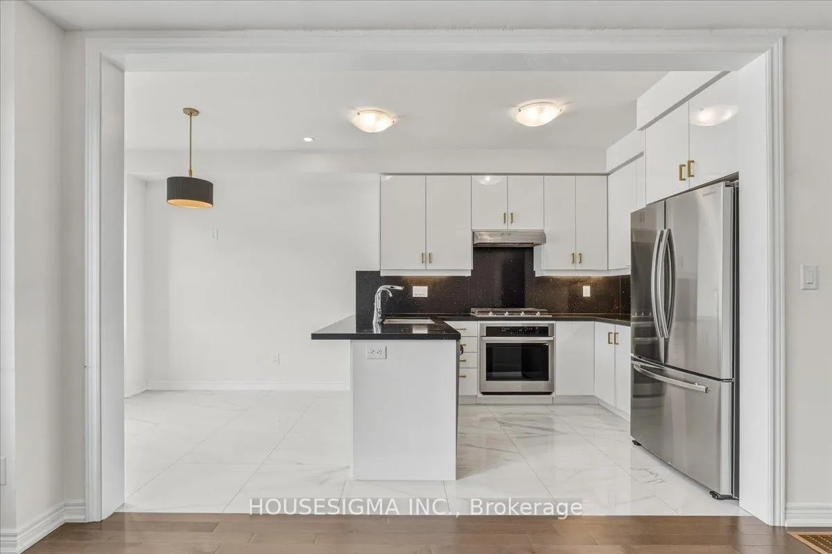 Photo 13 of 303 Great Falls Boulevard, Hamilton, Waterdown — HOMEH