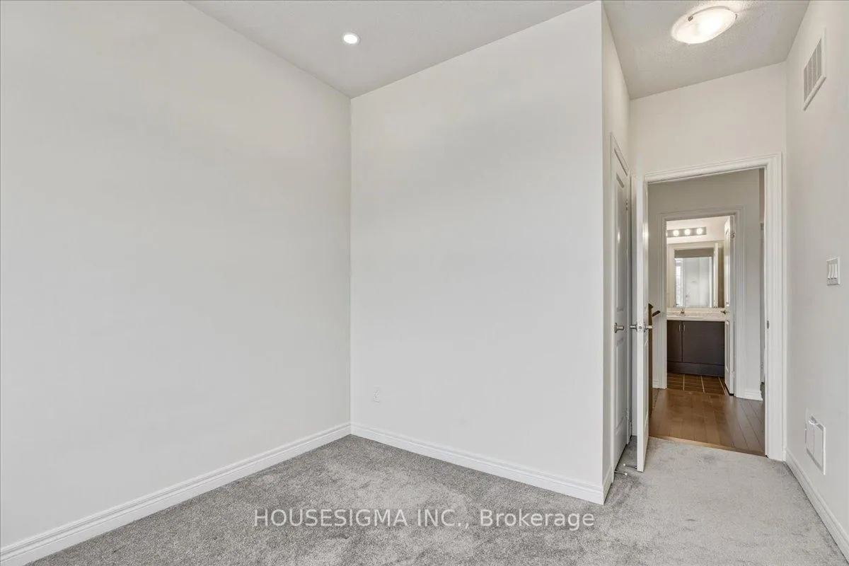 Photo 23 of 303 Great Falls Boulevard, Hamilton, Waterdown — HOMEH