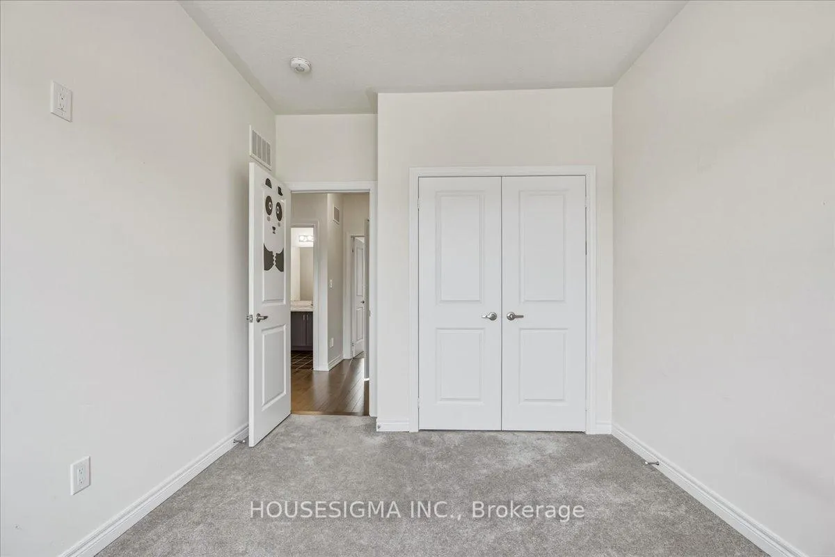 Photo 25 of 303 Great Falls Boulevard, Hamilton, Waterdown — HOMEH