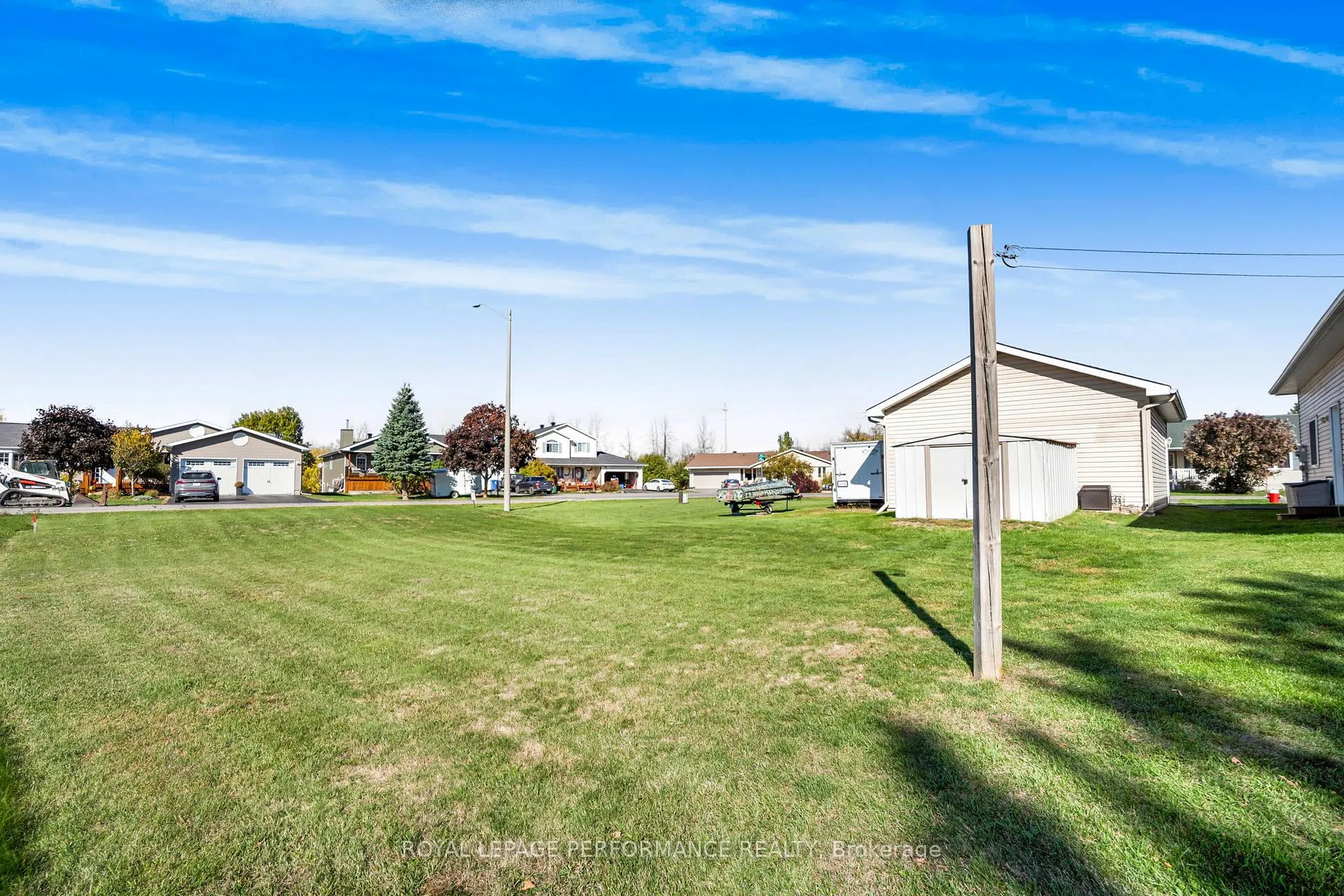 Photo 2 of 44 Lori Lane N, North Dundas, Chesterville — HOMEH