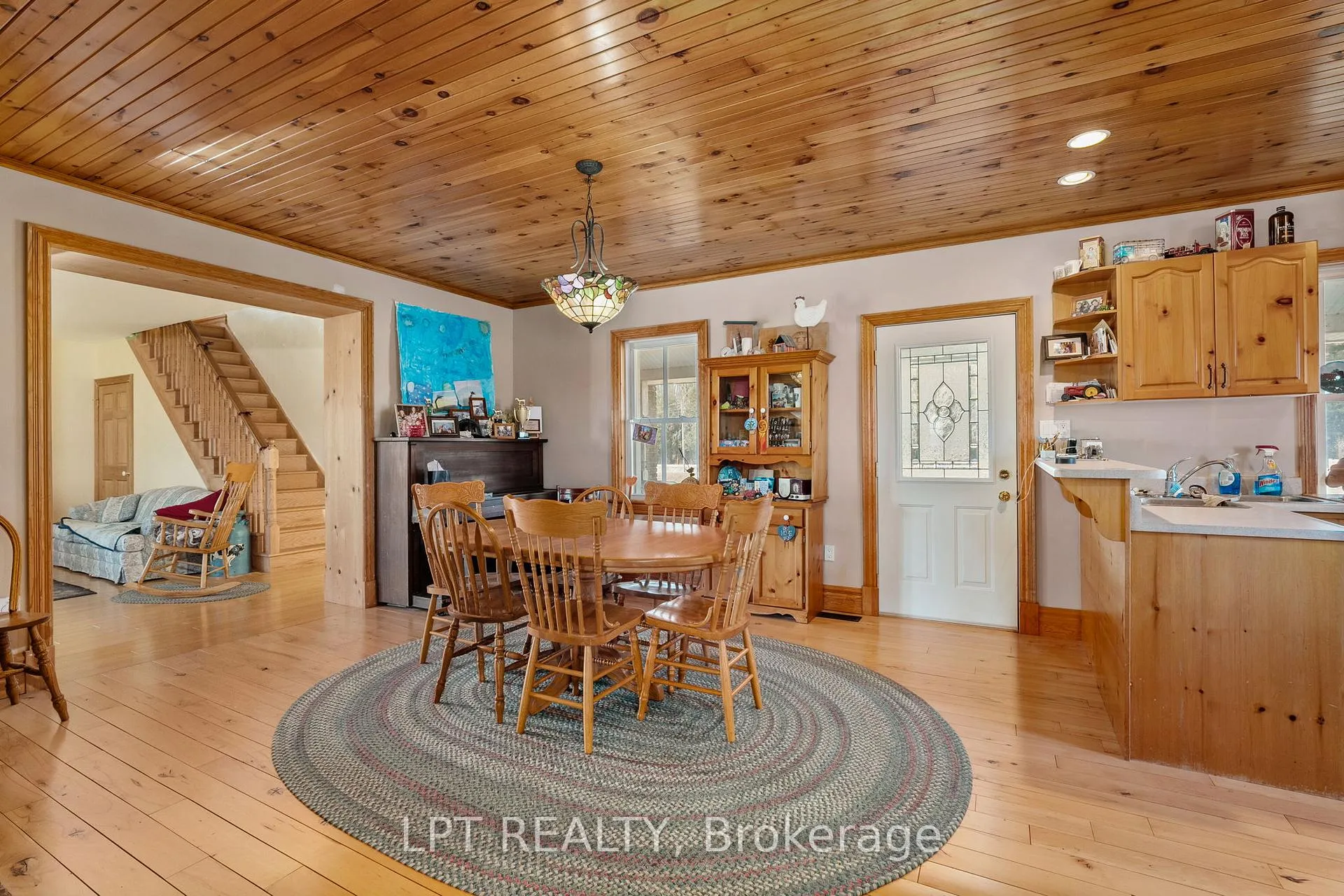 Photo 13 of 8923 Morning Glory Road, Georgina, Baldwin — HOMEH