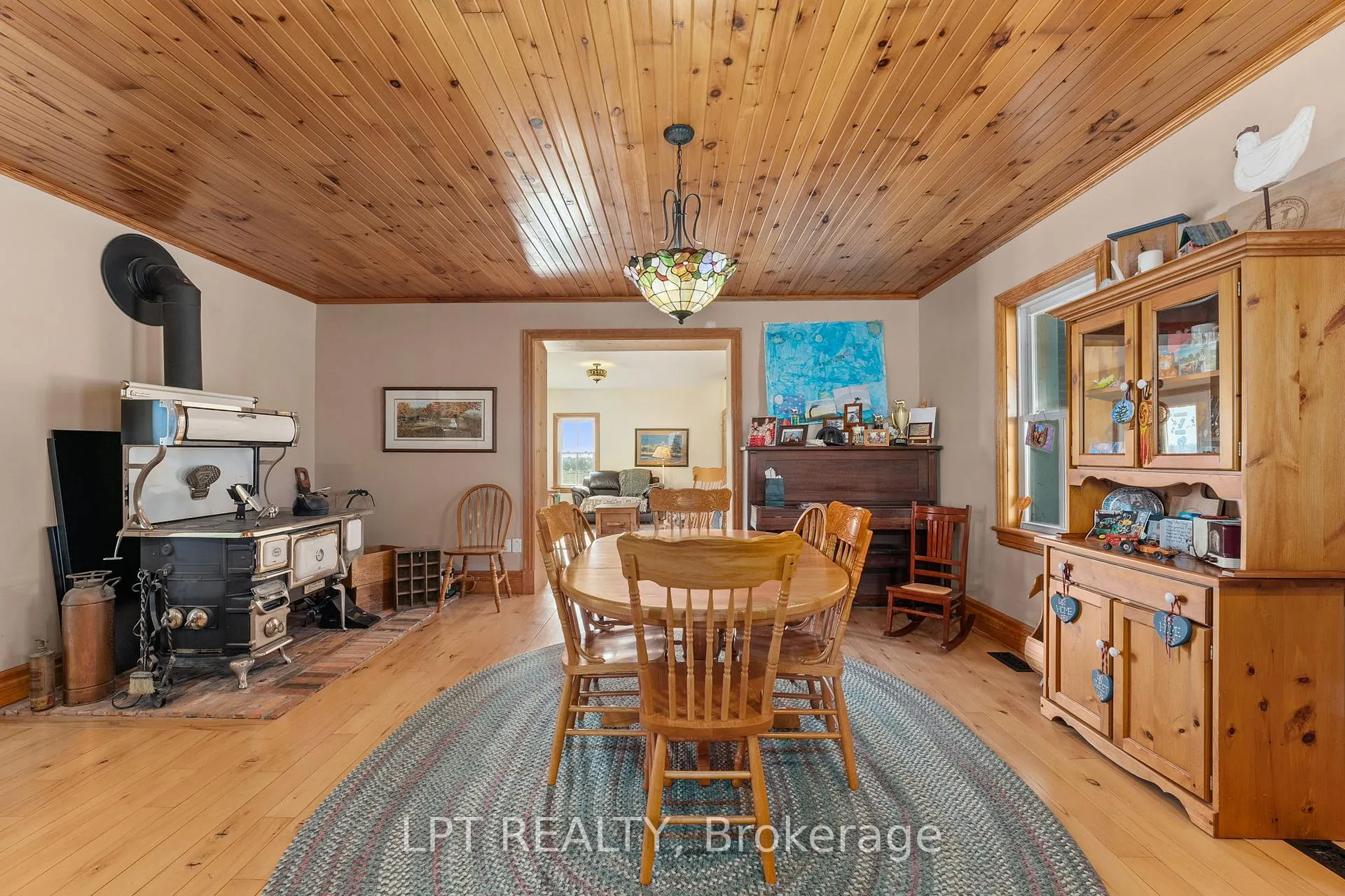 Photo 15 of 8923 Morning Glory Road, Georgina, Baldwin — HOMEH