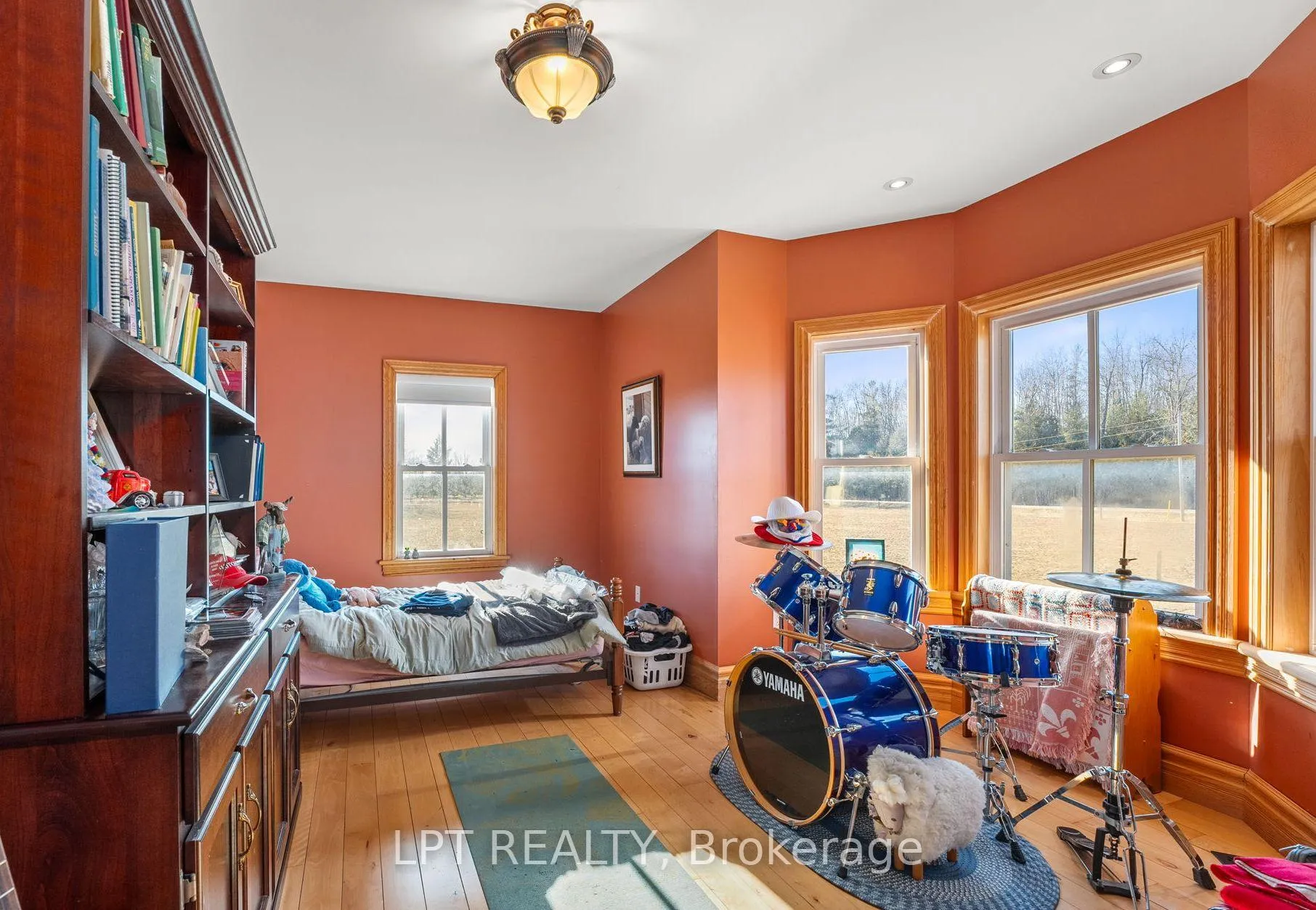 Photo 25 of 8923 Morning Glory Road, Georgina, Baldwin — HOMEH
