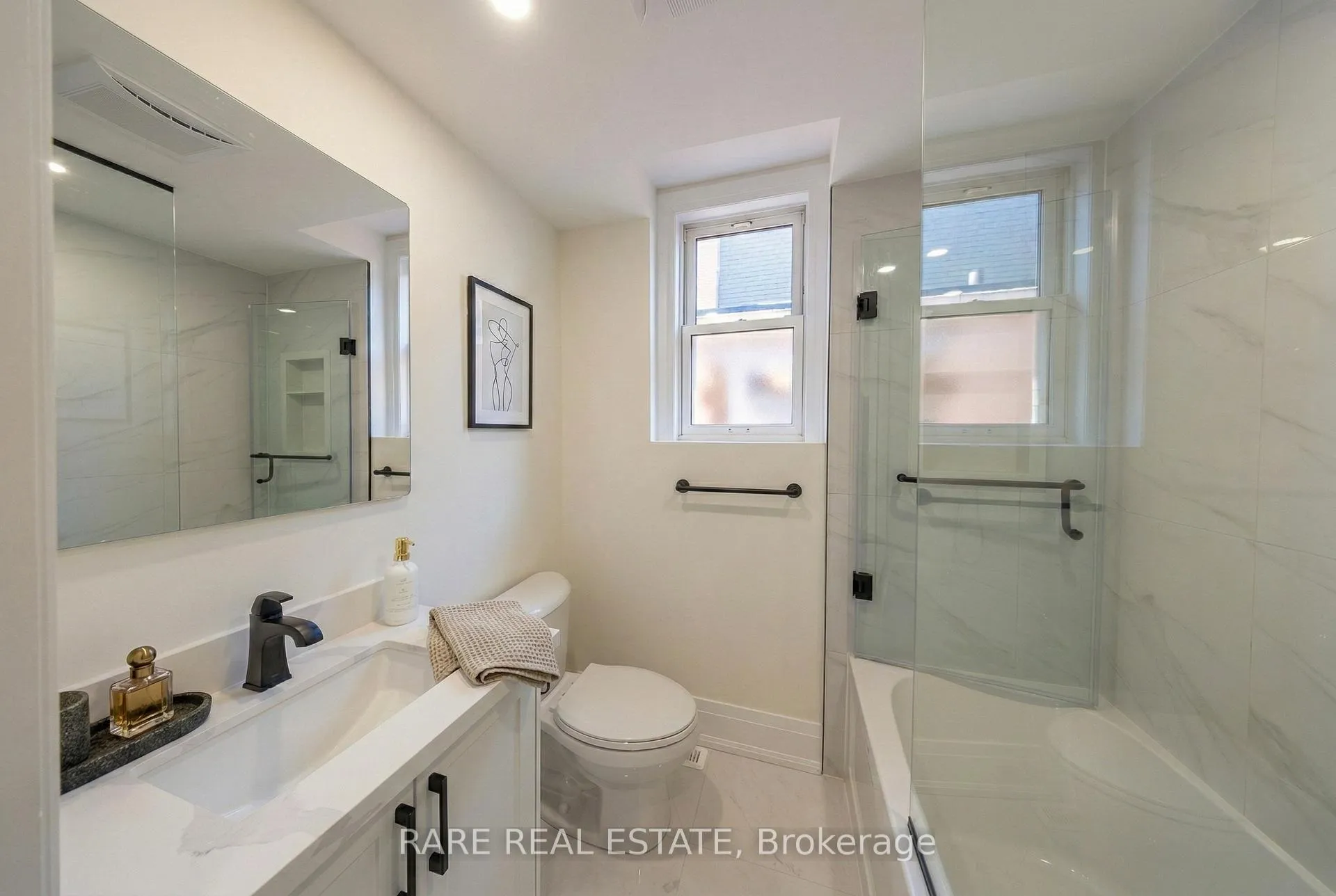 Photo 9 of 180 Swanwick Avenue, Toronto, East End-Danforth — HOMEH