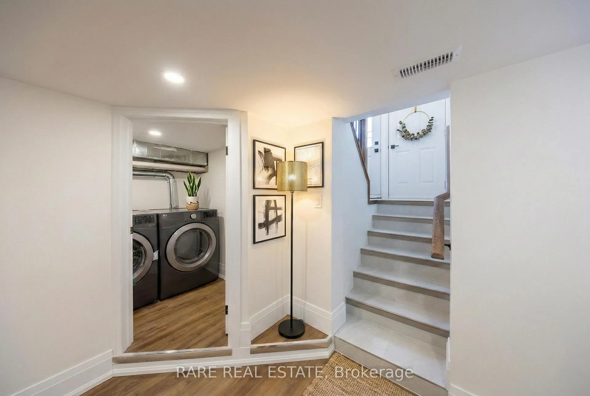 Photo 13 of 180 Swanwick Avenue, Toronto, East End-Danforth — HOMEH