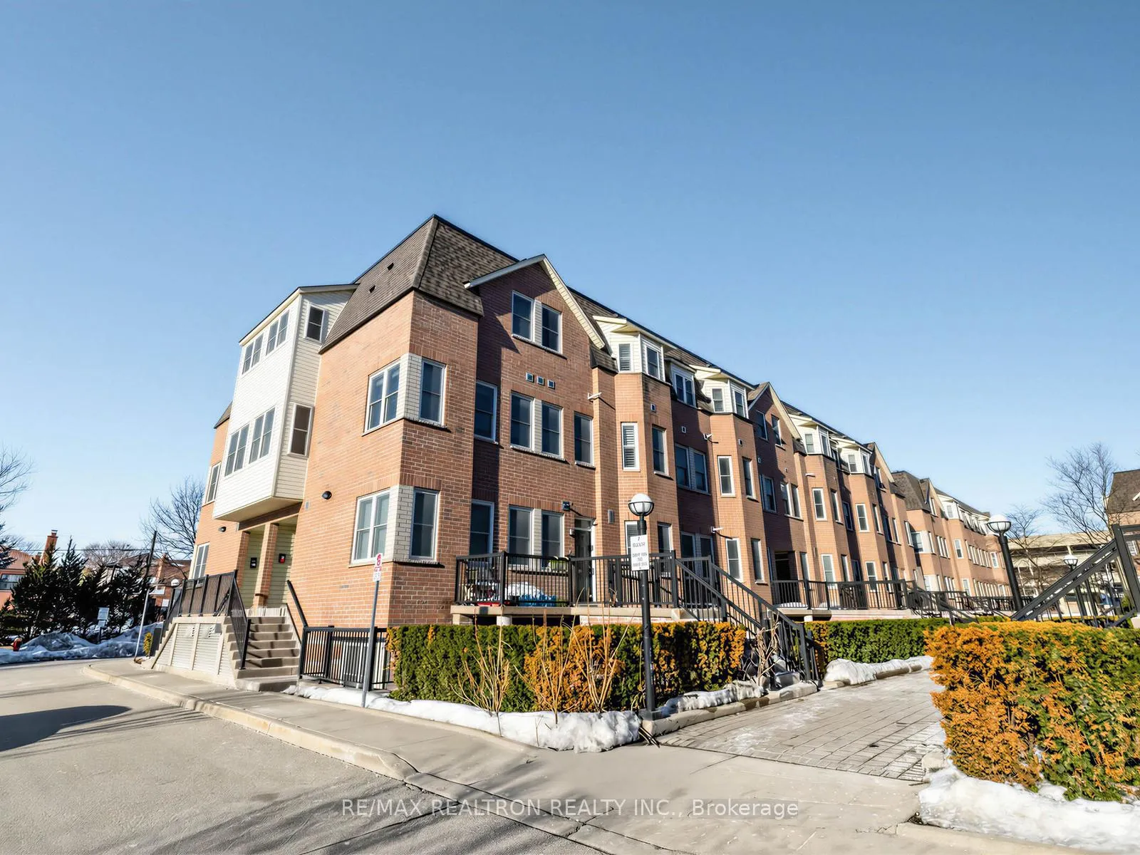 Front of Unit 147, 760 Lawrence Avenue W