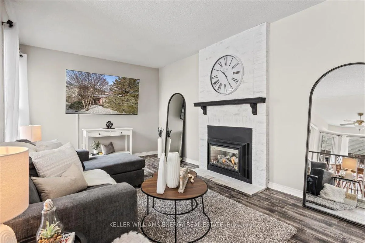 Photo 8 of 2 Resnik Drive, Clarington, Newcastle — HOMEH