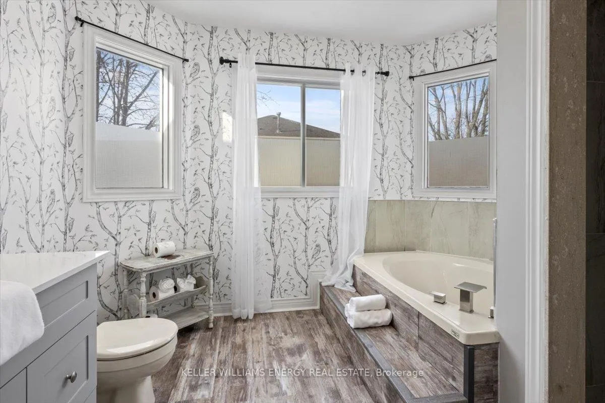 Photo 15 of 2 Resnik Drive, Clarington, Newcastle — HOMEH