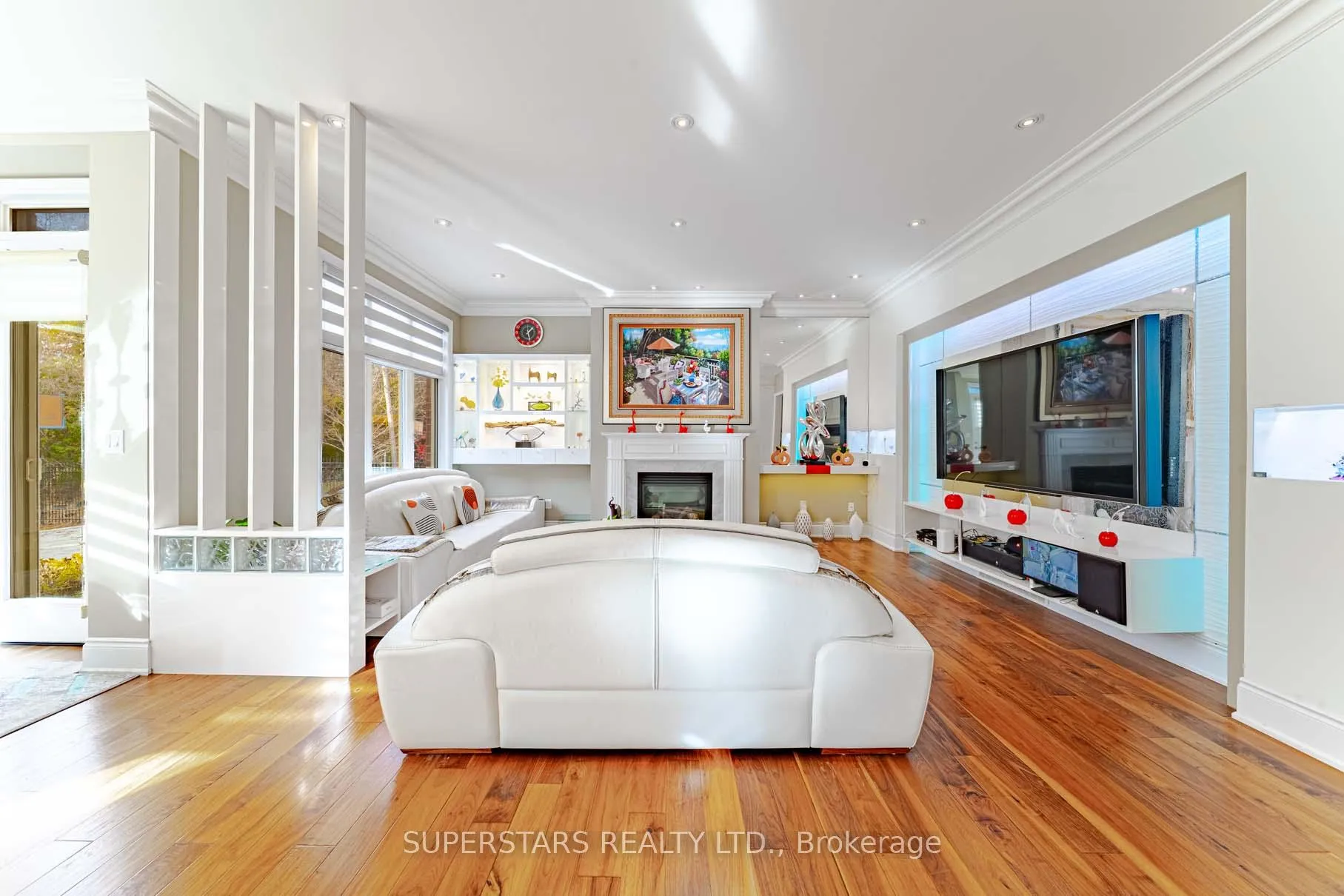 Photo 10 of 19 royal county down Crescent, Markham, Devil's Elbow — HOMEH