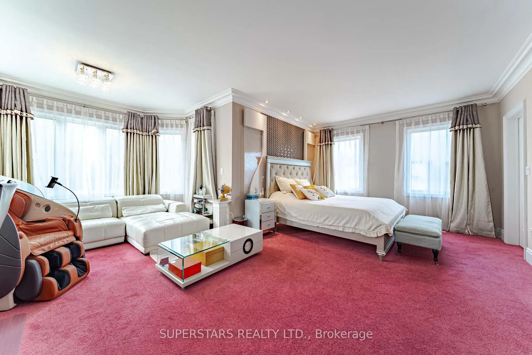 Photo 18 of 19 royal county down Crescent, Markham, Devil's Elbow — HOMEH