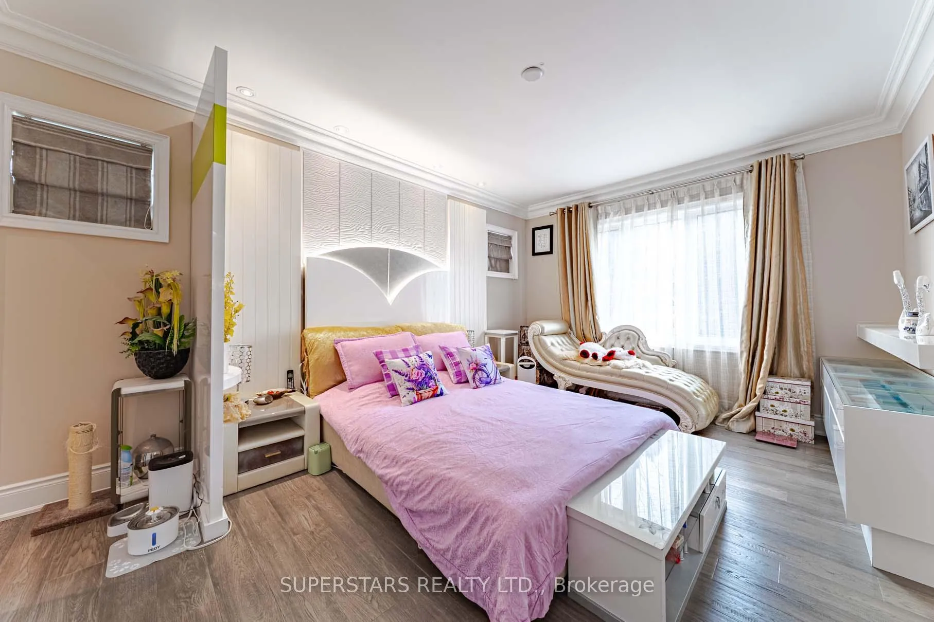 Photo 21 of 19 royal county down Crescent, Markham, Devil's Elbow — HOMEH