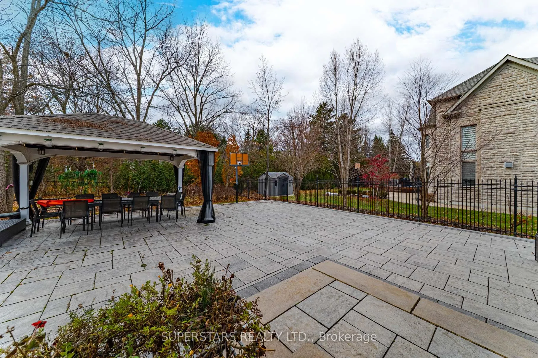 Photo 43 of 19 royal county down Crescent, Markham, Devil's Elbow — HOMEH