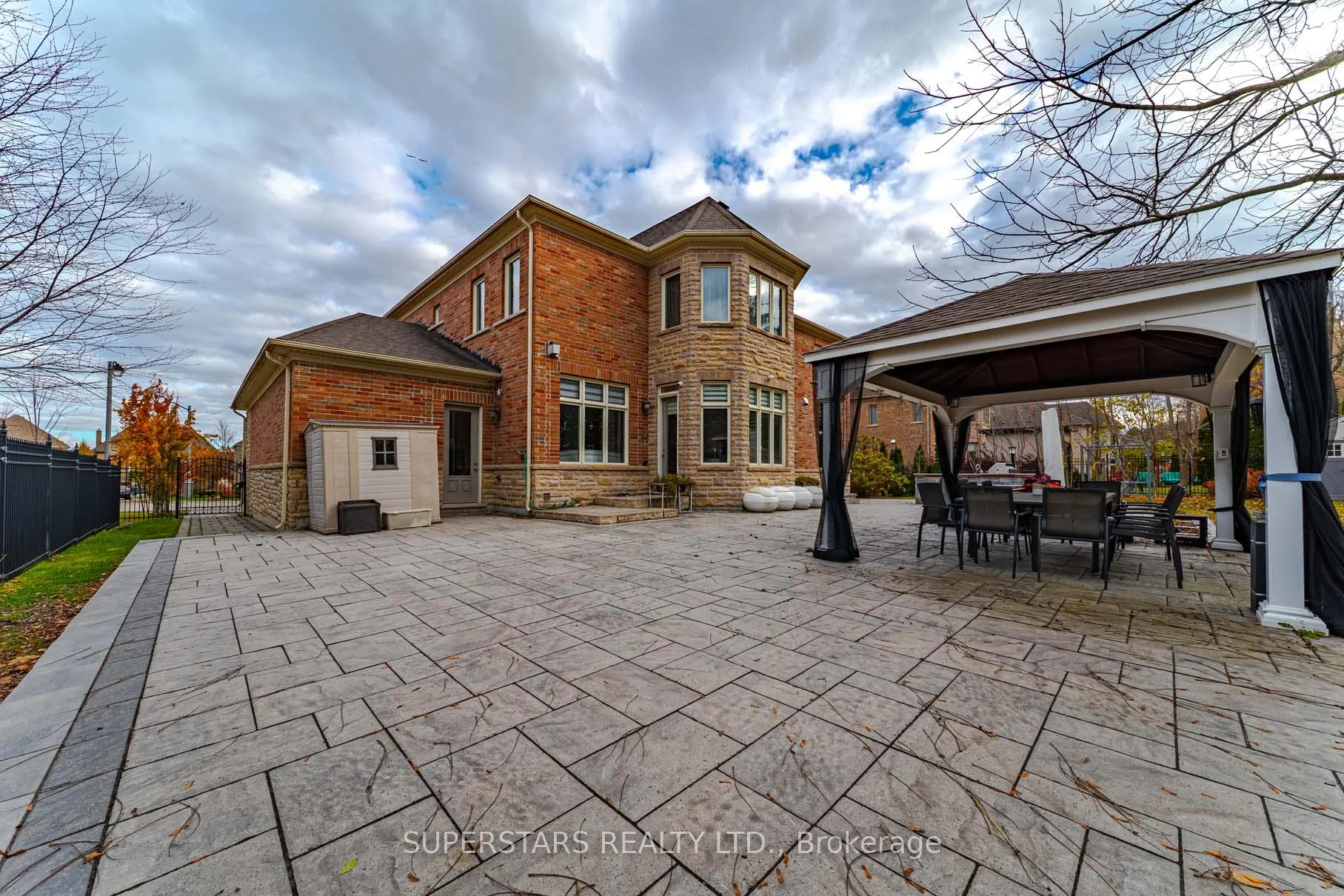 Photo 48 of 19 royal county down Crescent, Markham, Devil's Elbow — HOMEH