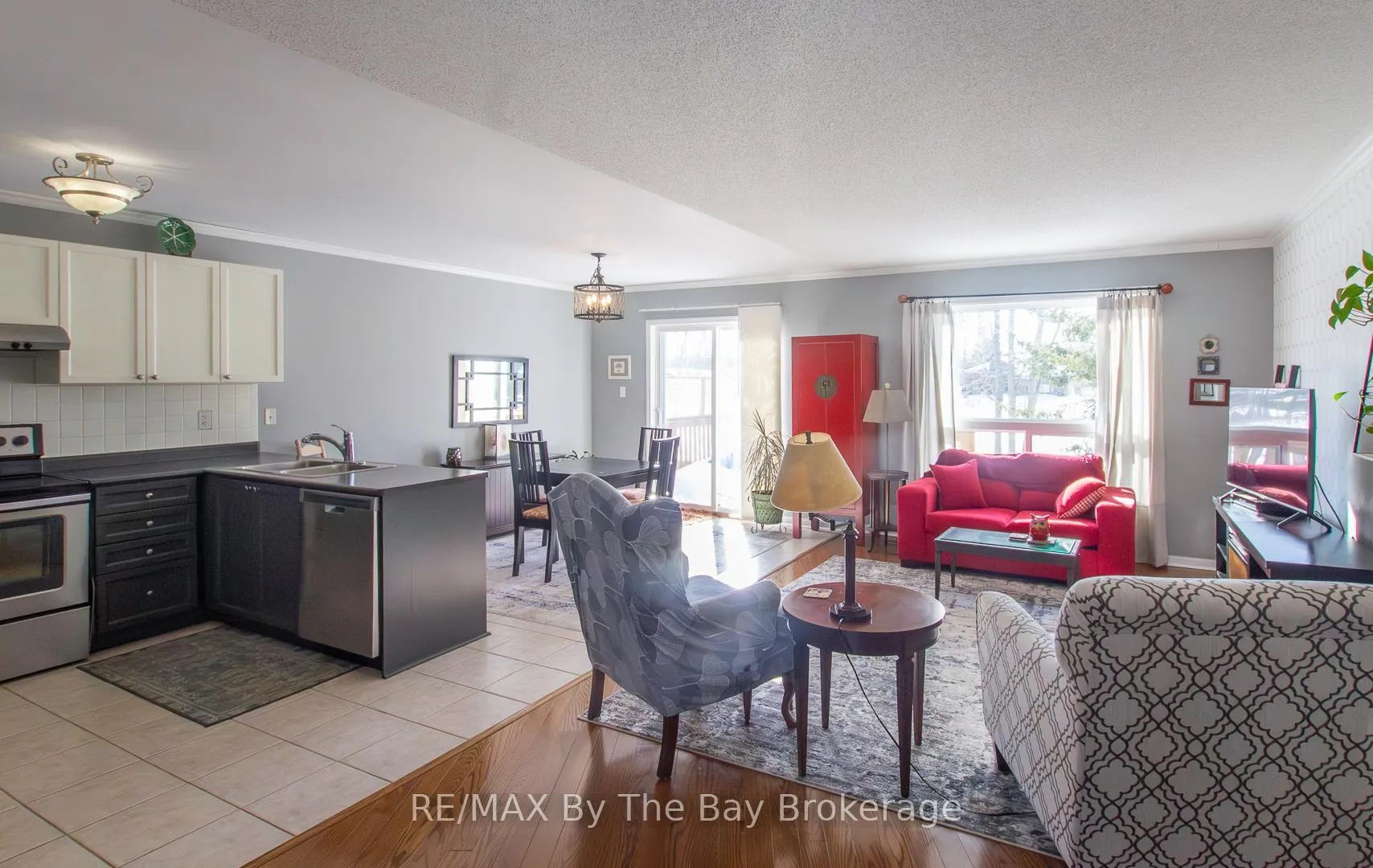 Photo 3 of 70 Rose Valley Way, Wasaga Beach — HOMEH